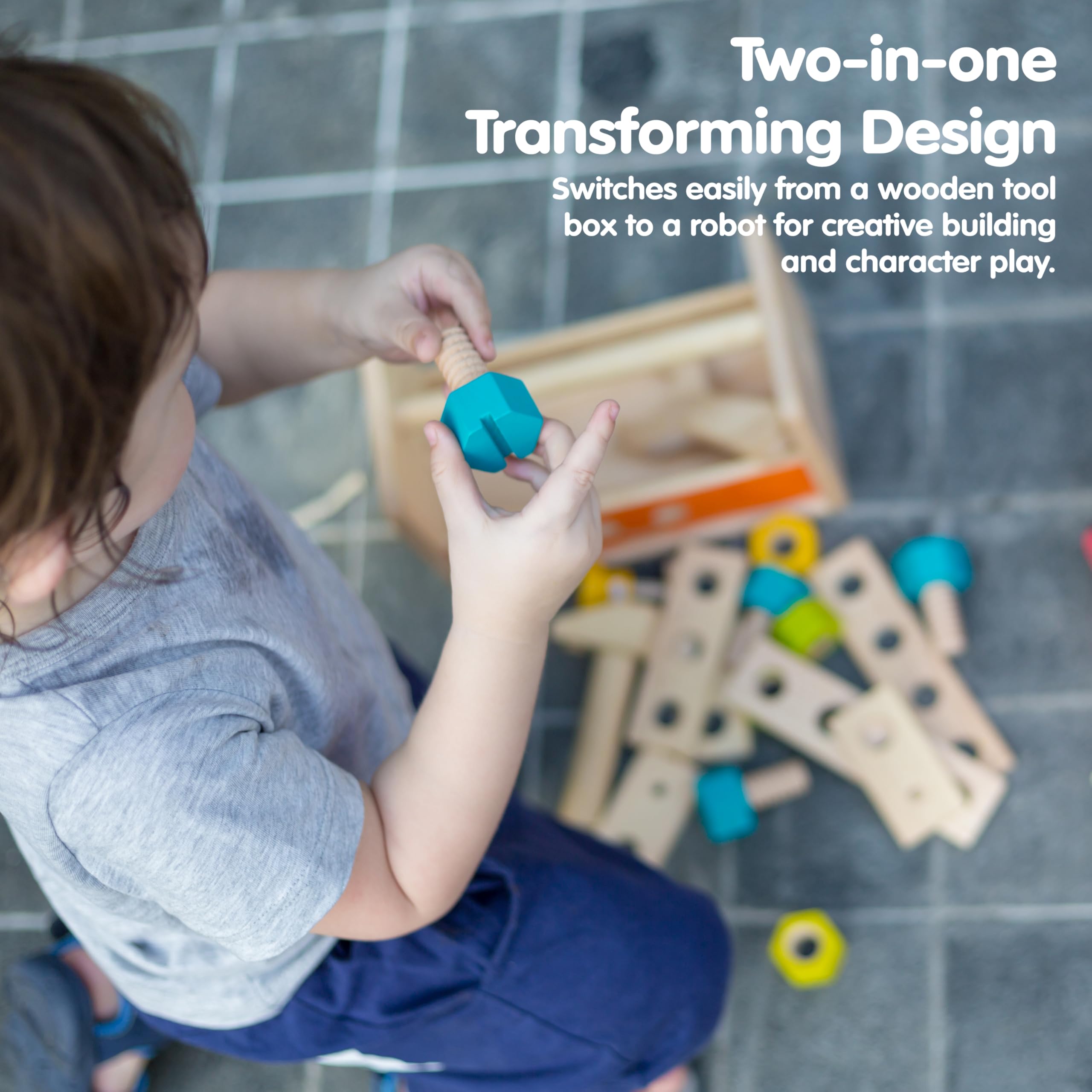PlanToys Werkzeugkoffer aus Holz mit Schraubenschlüssel, Muttern und Schrauben, Holzbrettern und Formen, nachhaltig aus Gummibaumholz und ungiftigen Farben und Farbstoffen