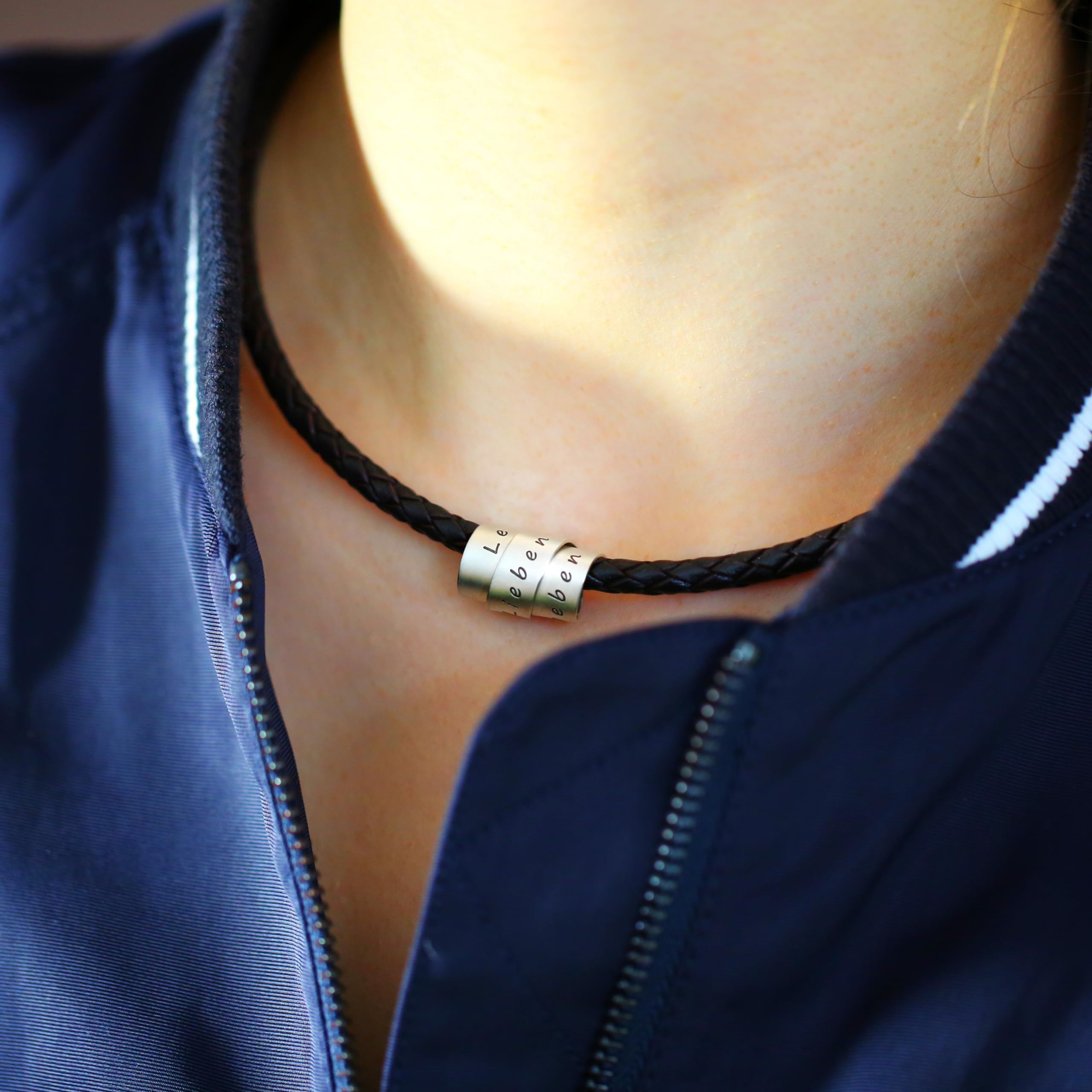 Lederkette Männer Gravur 925 Silber Anhänger Männerschmuck Kette Koordinatenschmuck Männerkette personalisiert Namenskette Herren Leder | HANDMADE IN GERMANY