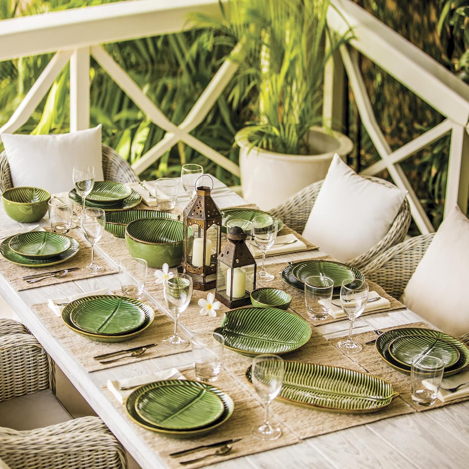 NOVICA Artisan Handmade Ceramic Serving Bowl Banana Leaf from Bali 7 Inch Green Indonesia Tableware Serveware Bowls Tree Tropical Decor East Meets West [bowl 3.1in H x 7in Diam. 26 Oz.] ' Banana