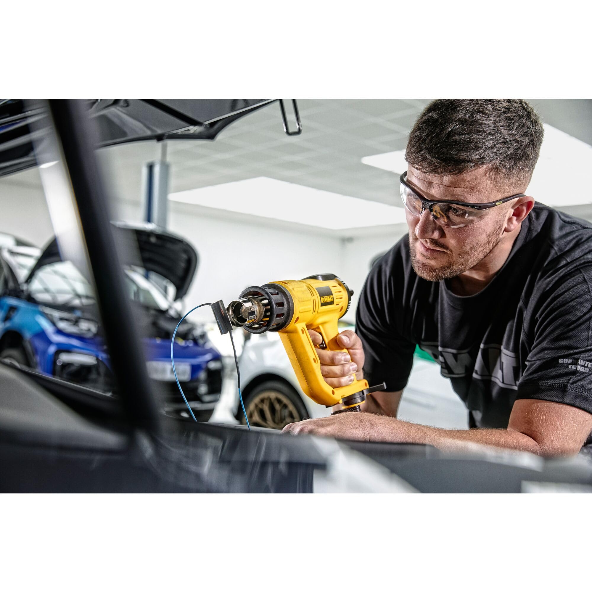 DEWALT D26414-QS Decapeur Thermique Filaire 2000W Pistolet Thermique avec Affichage Digital