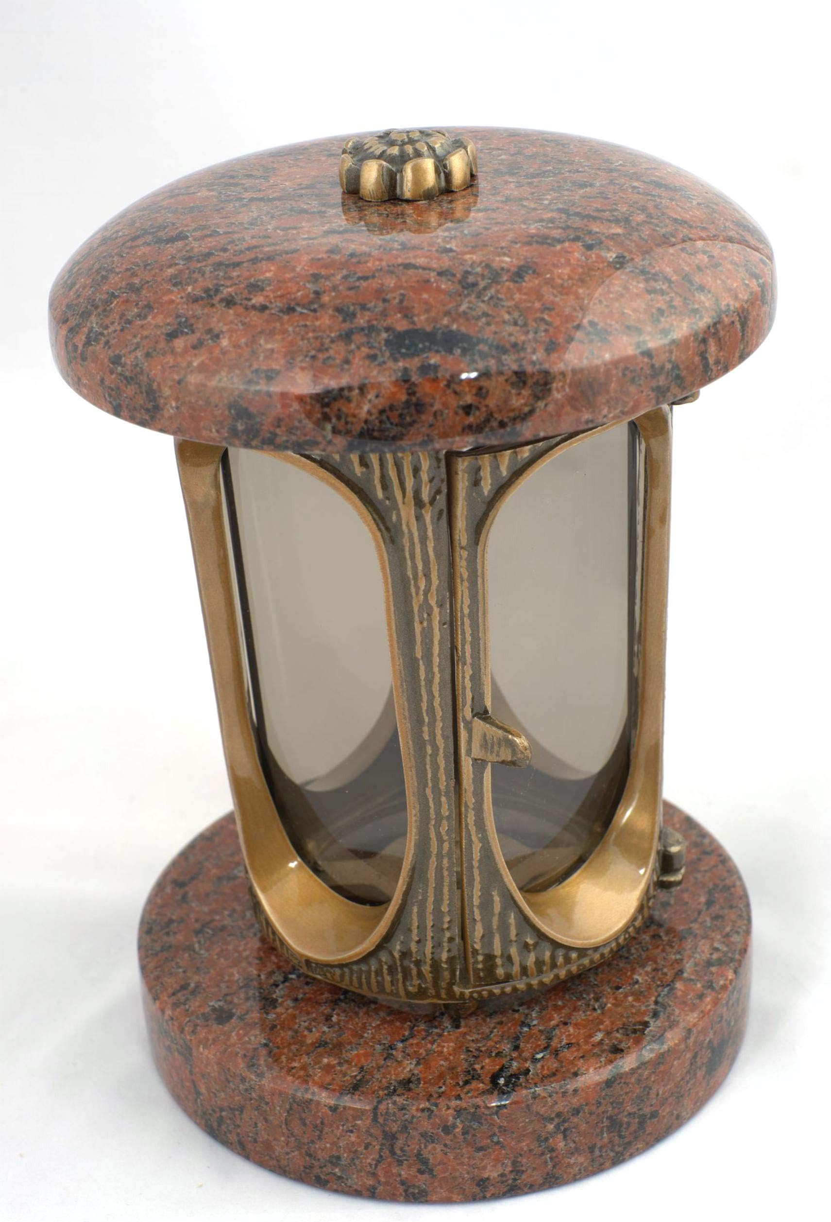 designgrab Aluminium grave lamp made of brass-coloured aluminium in antique look in Vanga granite