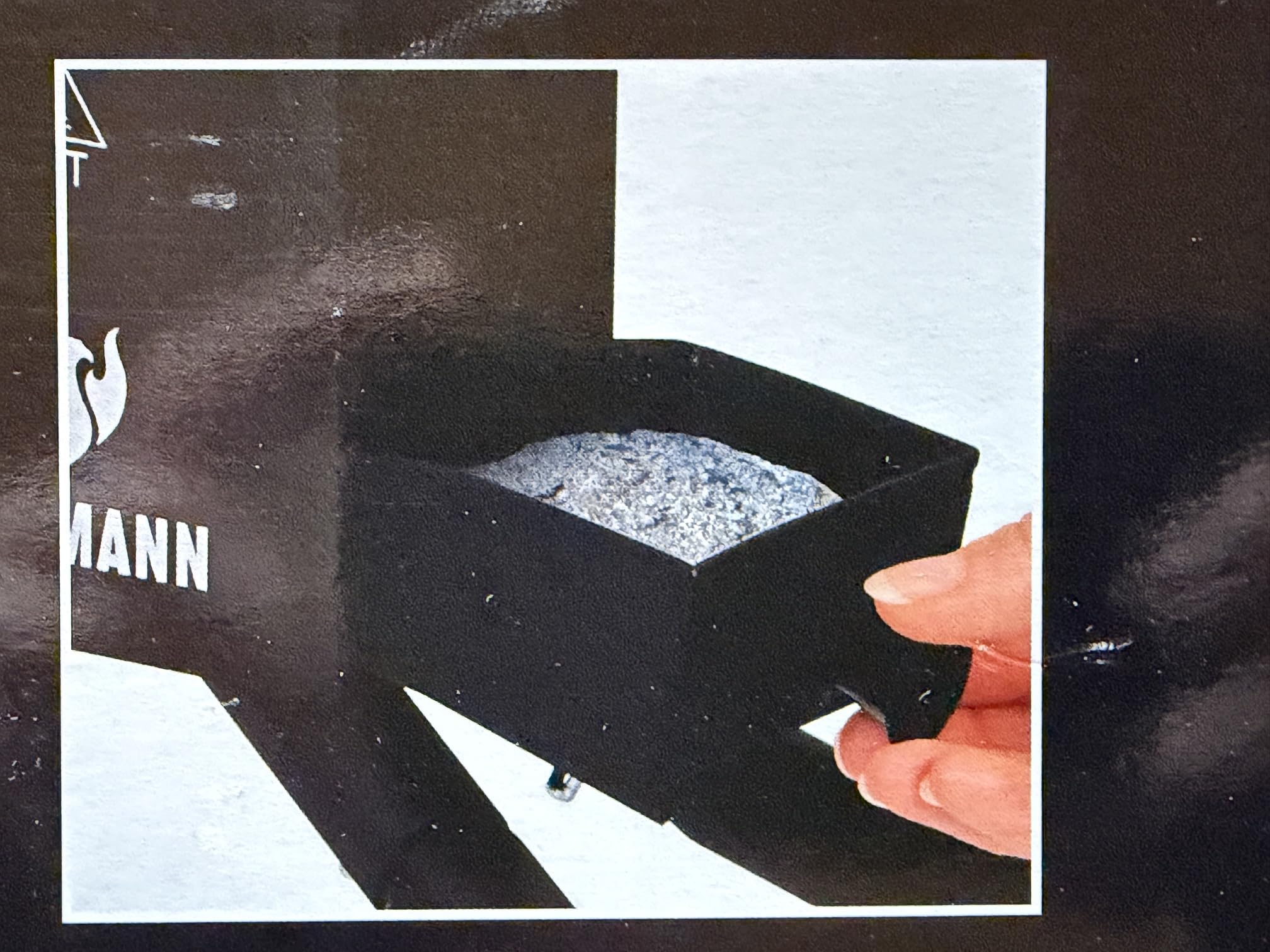 Feuersäule Schwarz/Silber – Outdoor Pellet Feuerstelle 126,5 cm mit Borosilikat-Glasrohr, raucharm, bis 75 Min. Brenndauer, Edelstahl & Aluminium für Garten und Terrasse