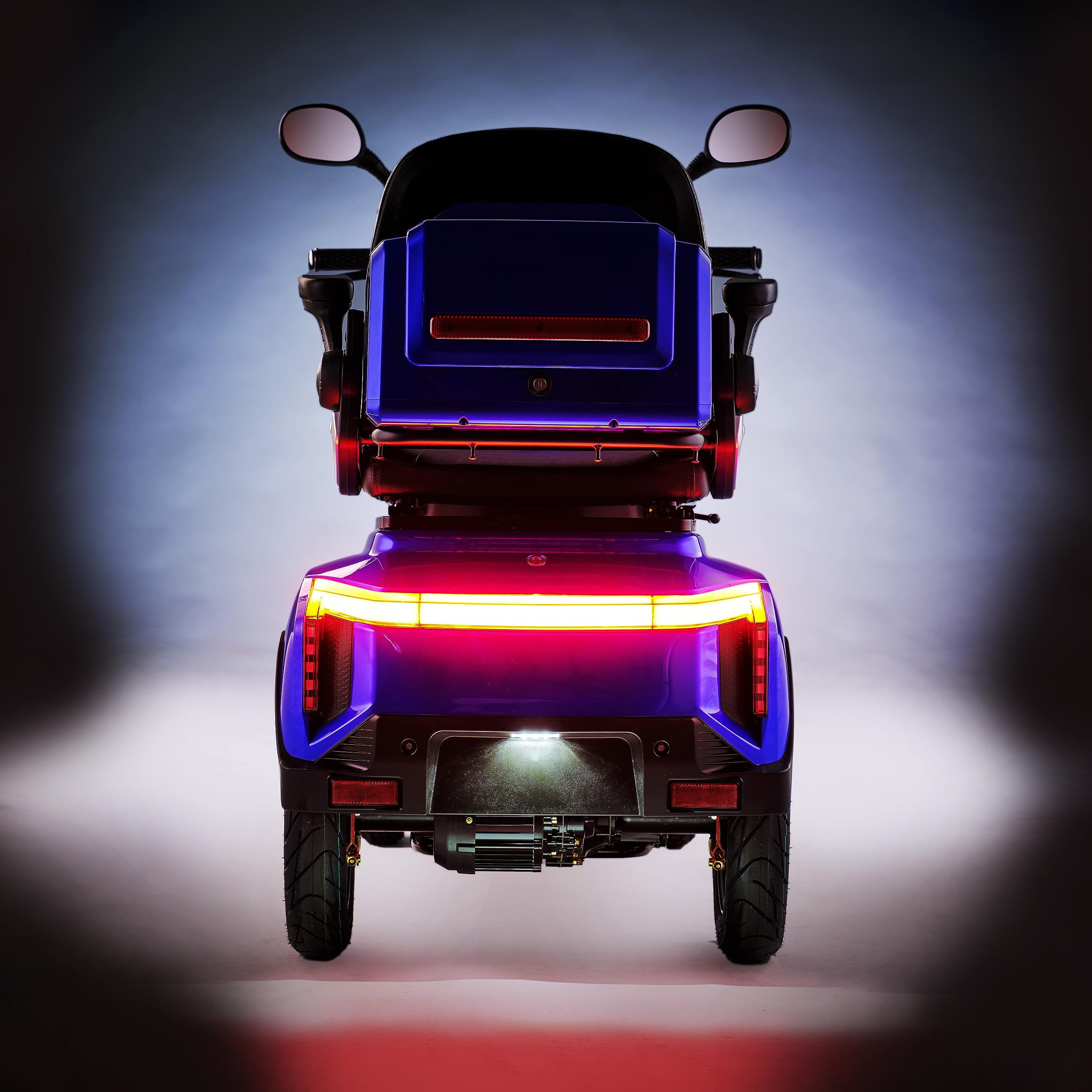 VELECO GRAVIS es un resistente dispositivo de movilidad con asiento de capitán ajustable, completamente montado, diseñado para brindar apoyo a personas con discapacidad. (NEGRO)