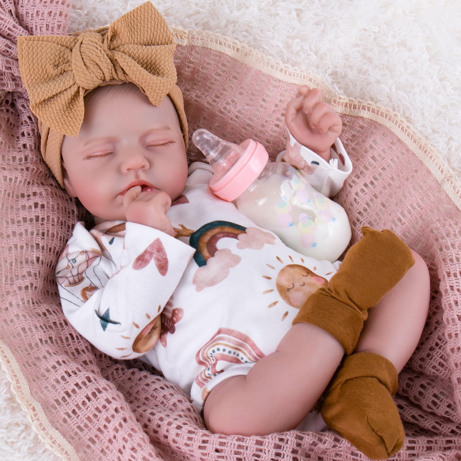 Muñecas de bebé realistas realistas de la vida real, muñecas de bebé recién nacidas de 20 pulgadas durmiendo con ropa de muñeca arcoíris para niñas mayores de 3 años