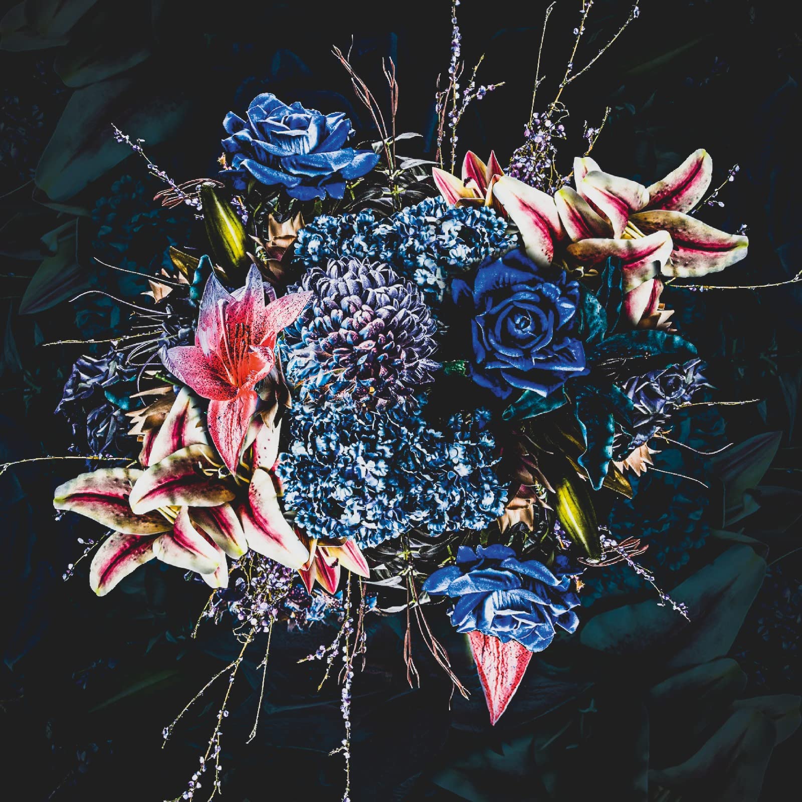 Sapphire Bloom création textile de luxe au design floral unique - 3