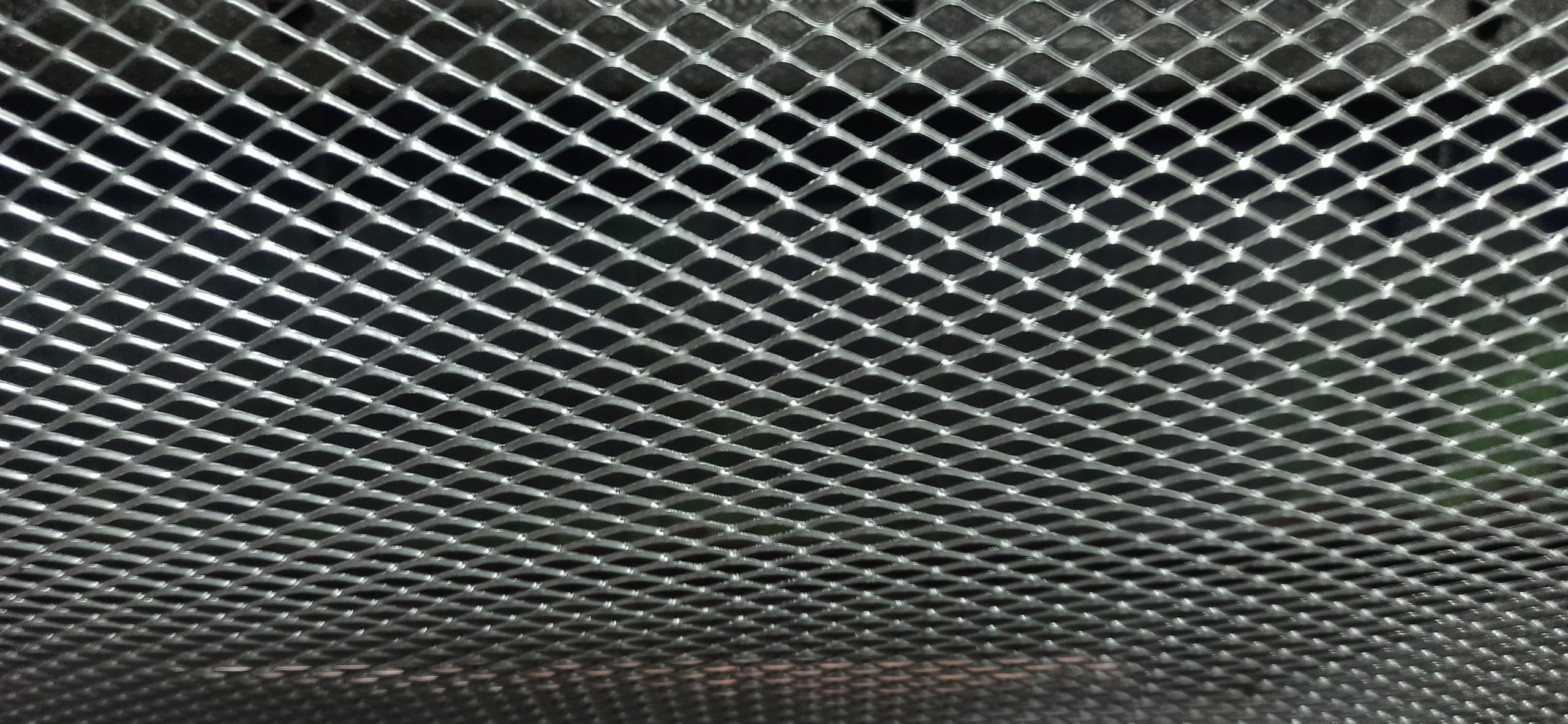 Metal Mesh Sheet, Silver, Diamond Pattern, Industrial Material, Expanded Metal Grid 1/8 (4 fit × 3fit) 12 square fit