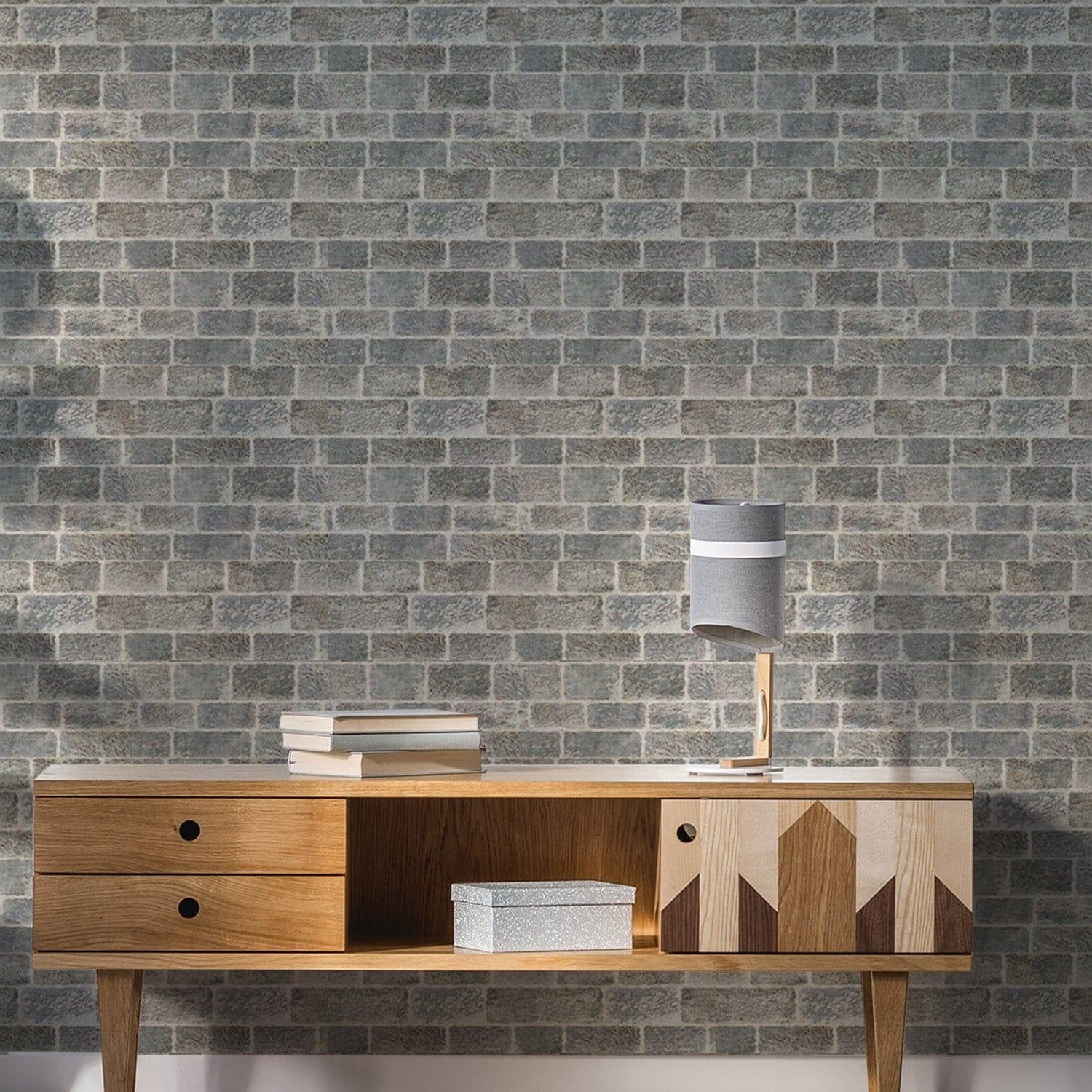 Papier peint brique autocollant effet 3D pierre pour relooker un salon sombre ou sans relief