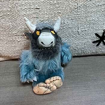 Amazon.co.jp: 絵本「かいじゅうたちのいるところ」ぬいぐるみ Z