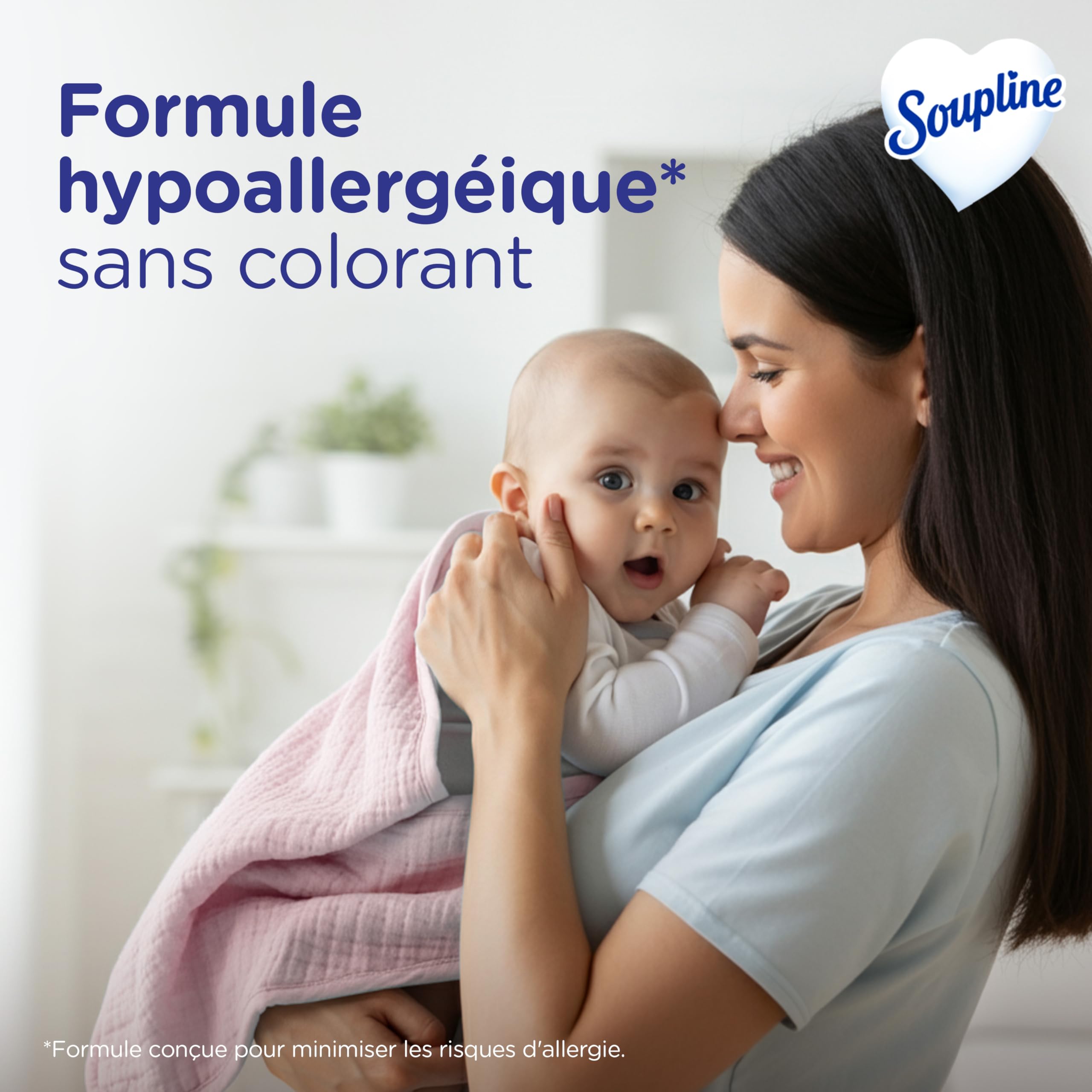 SOUPLINE Adoucissant Linge Hypoallergénique Concentré Senteur Amande Douce, Assouplissant Linge Formule Améliorée pour Plus de Douceur*, Assouplissant Textile Liquide, Soupline Lot de 3x1,35L