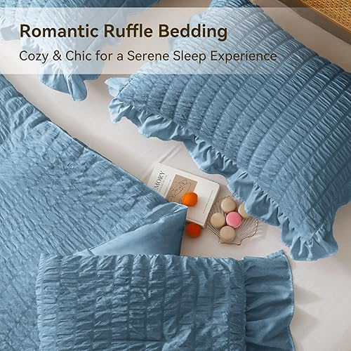 Miniatura 30 de JOLLYVOGUE - Juego de edredón tamaño queen, de 3 piezas, estilo seersucker, ligero y esponjoso para todas las estaciones, con 1 edredón con volantes
