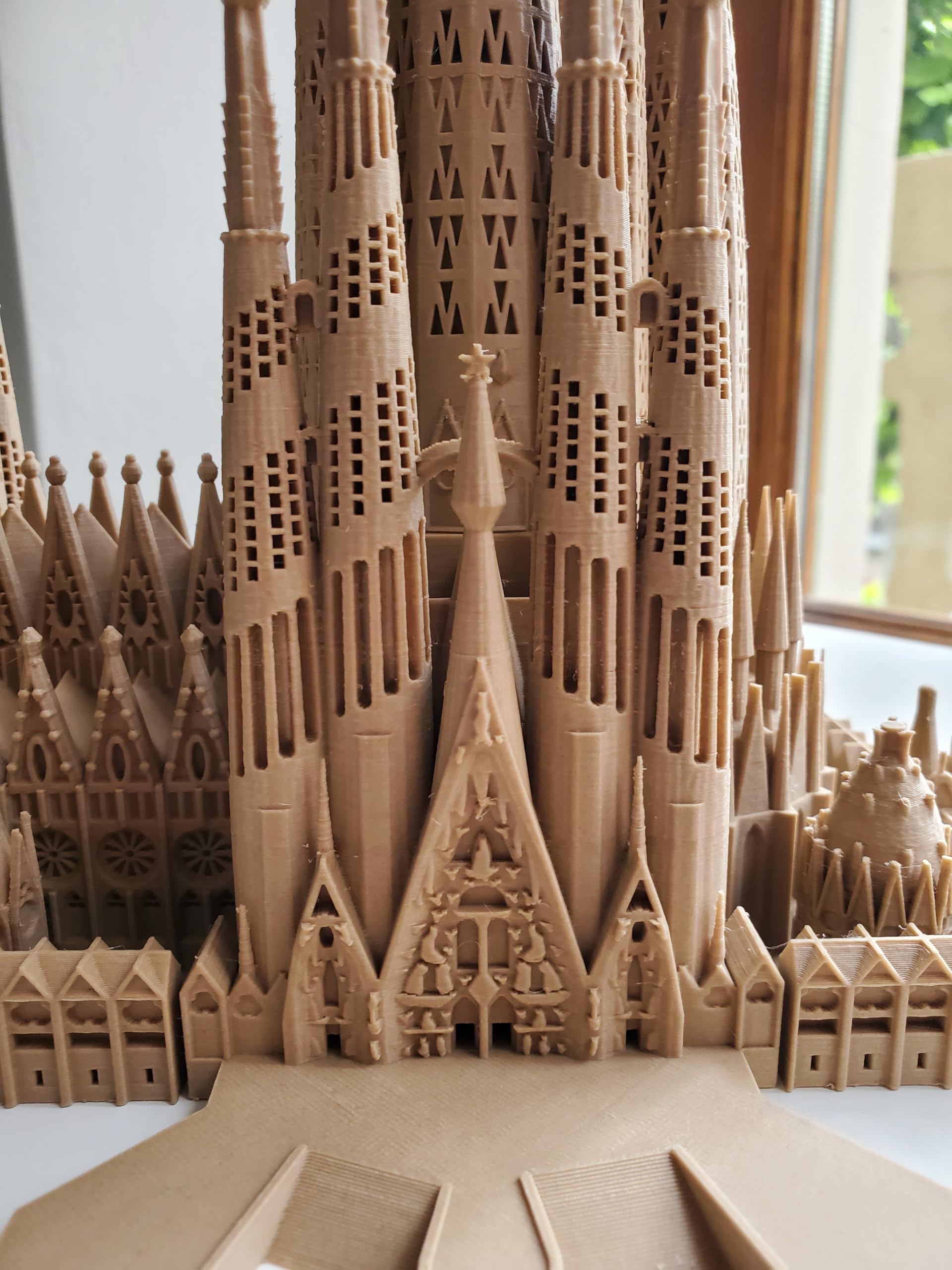 Generico Sagrada Familia, Barcelona Landmark Model, Architectural Sagrada Familia Model, Unique Barcelona Souvenir, Artistic Sagrada Model