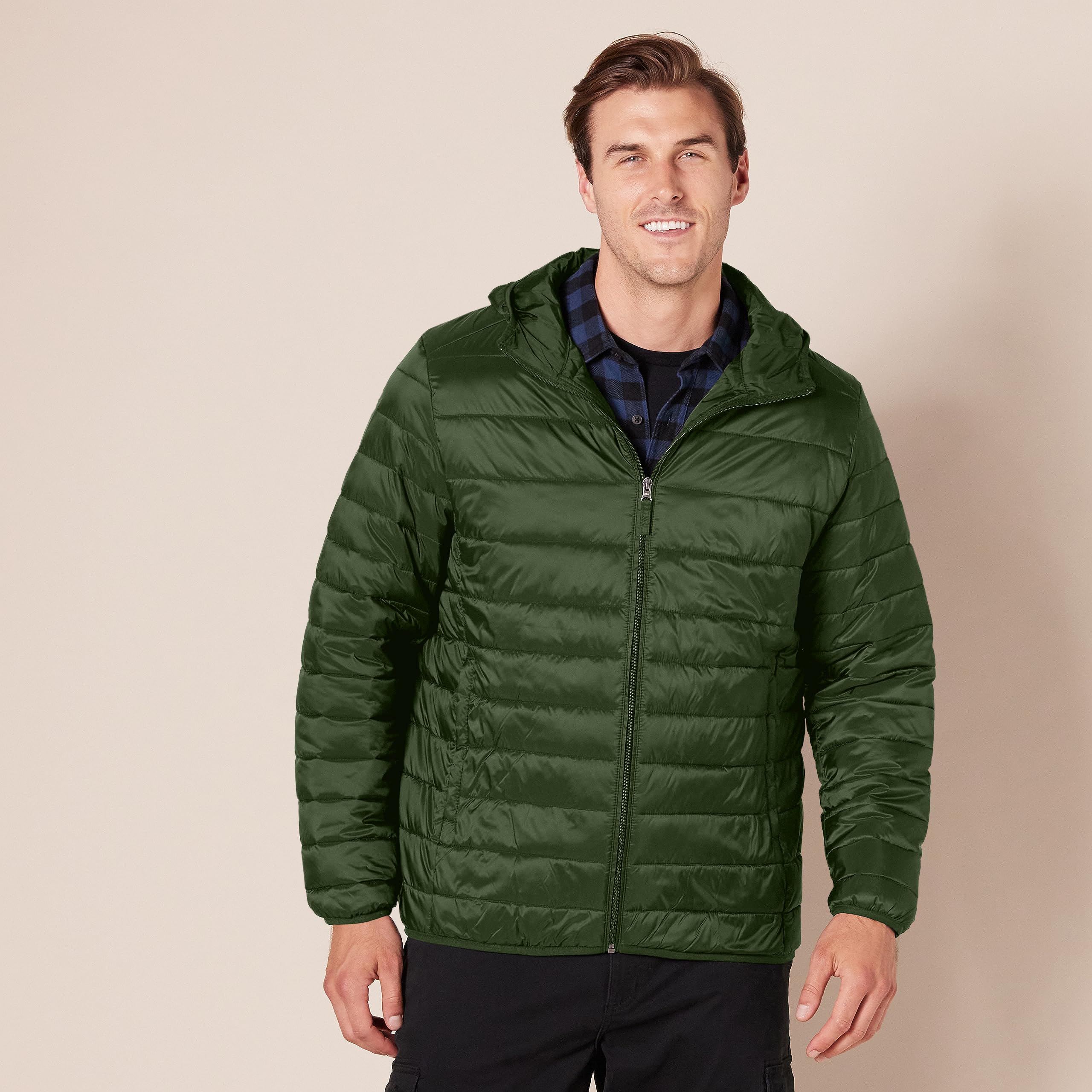 Amazon Essentials Hombre Chaqueta Acolchada con Capucha, Plegable, Ligera y Resistente a la Lluvia