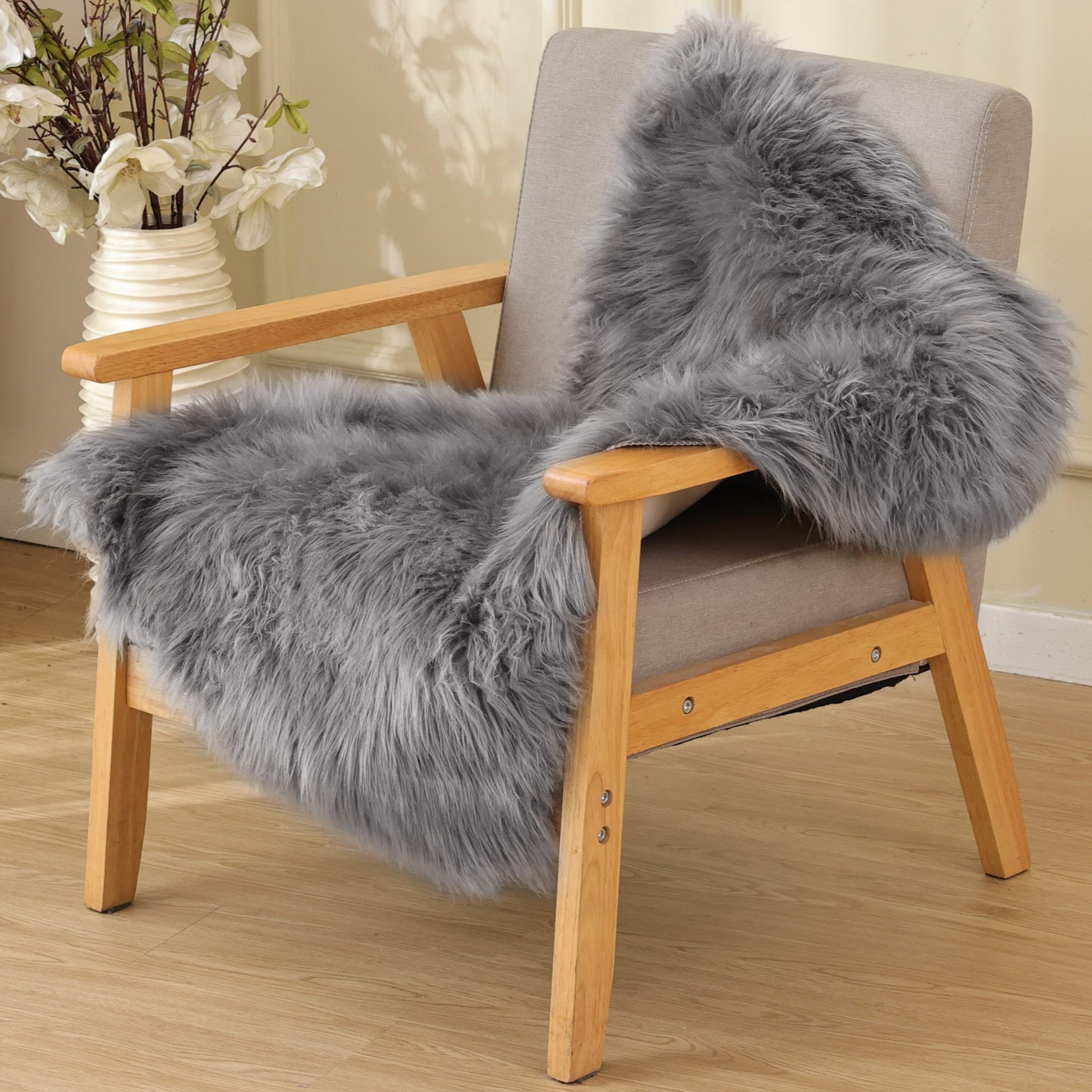 Light Silver Gray Faux Washable Shaggy Fur Rugs for Bedroom Plush Area Rugs for Living Room 2x3 Nursery Rug Home Room Décor