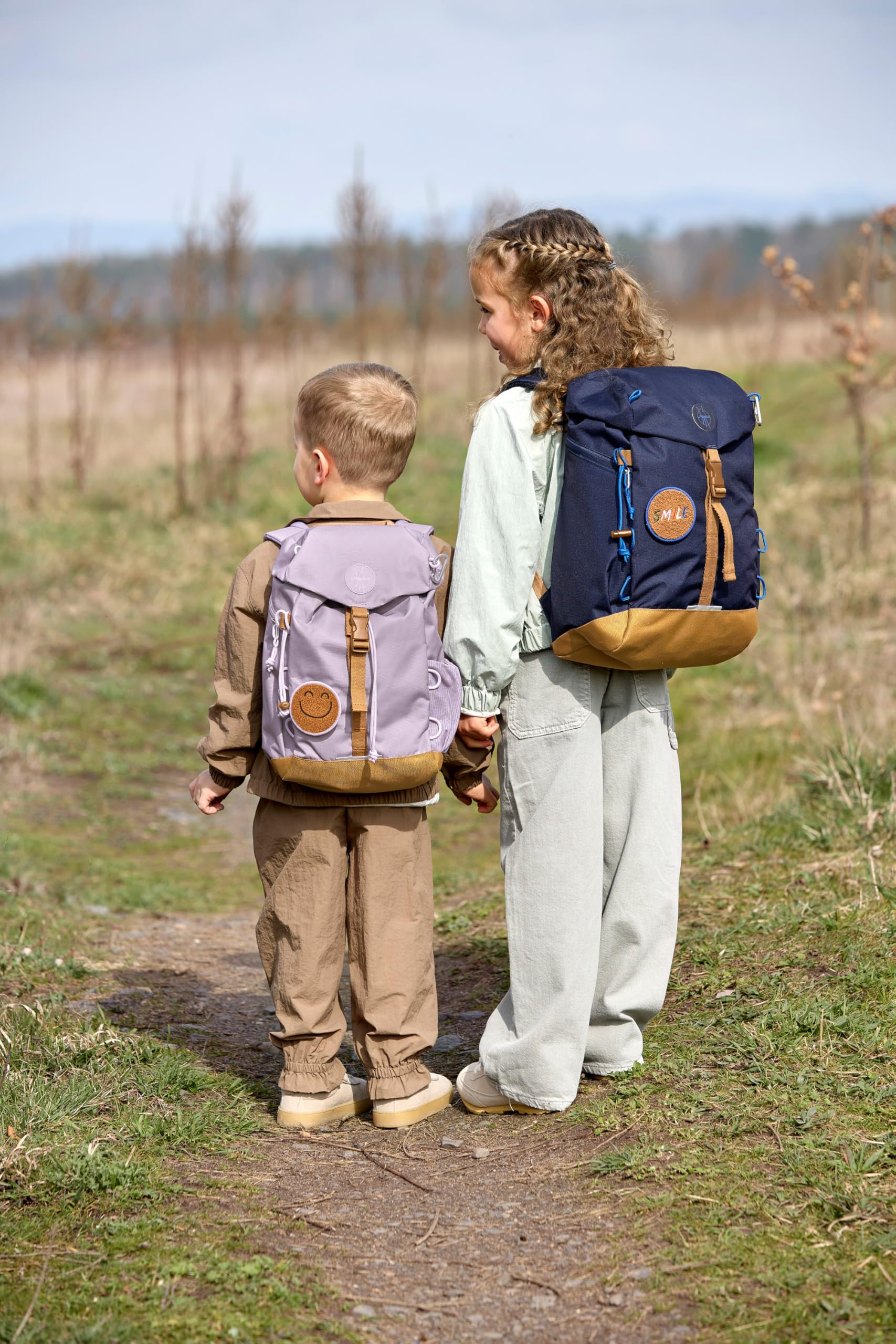 LÄSSIG Dziecięcy plecak trekkingowy, plecak dziecięcy z pasem piersiowym, wyściełane paski na ramiona, wodoodporny, 14 litrów/duży plecak outdoorowy Lilac, liliowy, Nowoczesny