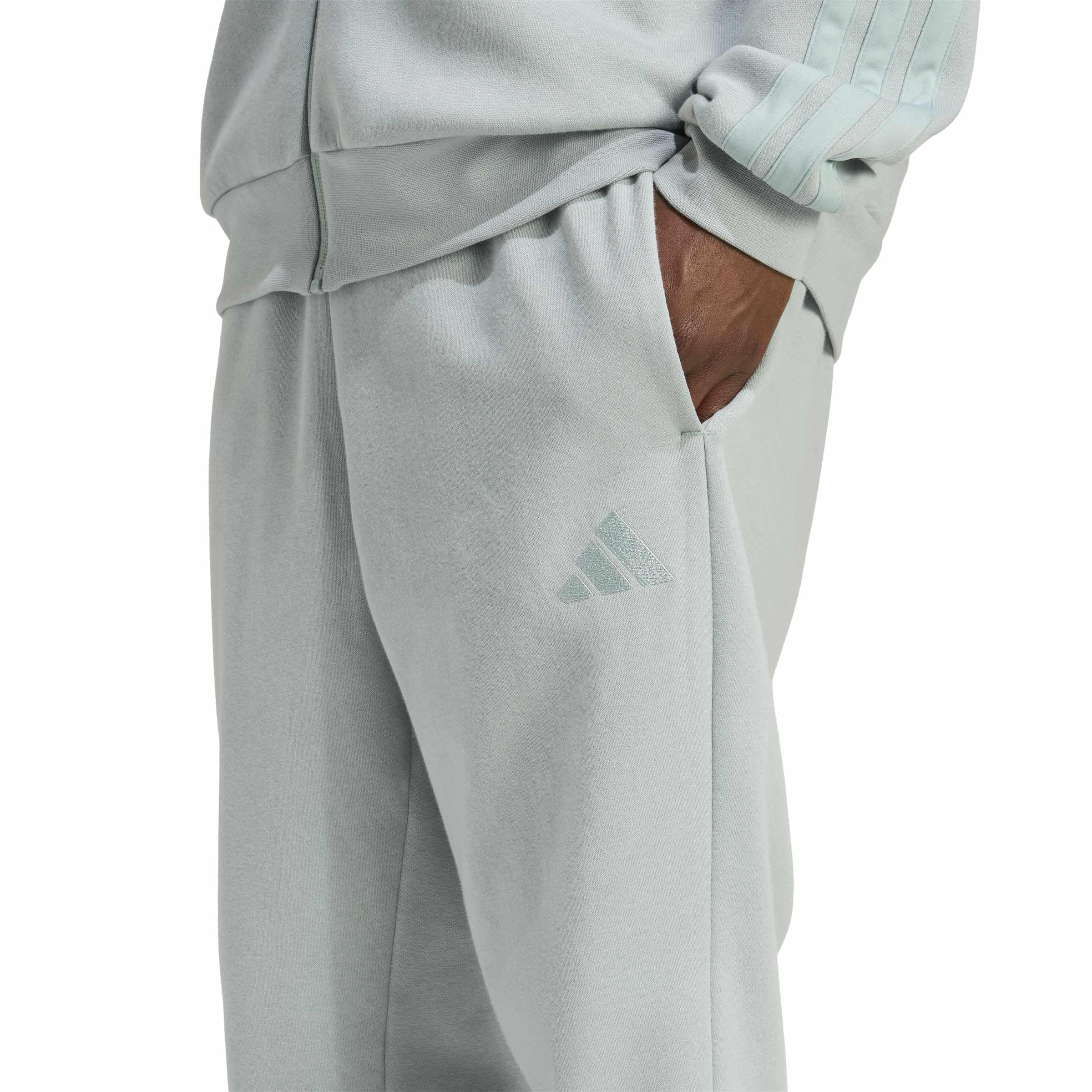 adidas Homme SPORTSWEAR BASIC 3 STRIPES FLEECE TRACKSUIT, Wonder Sage, L