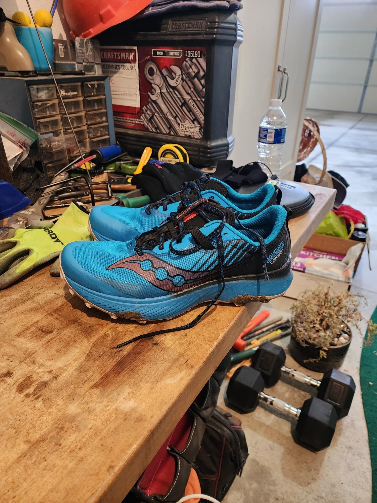 Saucony Endorphin Edge resistencia agua trail