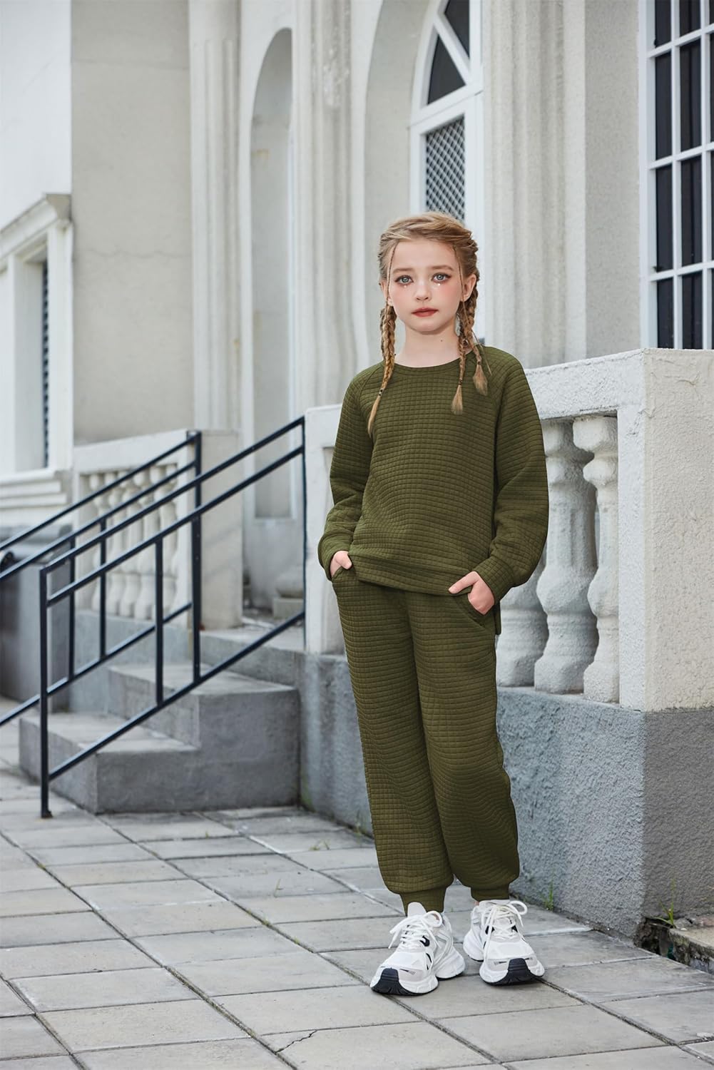 Arshiner Girls 2 Piece Tracksuit Set Long Sleeve Grid Pullover Top with Jogger Pants Kids Outfits for 5-14 Years - Image 2
