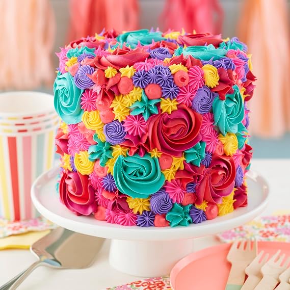 Wilton Gel Food Coloring, Highly Concentrated Gel-Based Icing Color for Frosting, Fondant, Batter & Dough, Vibrant & Blendable Cake Decorating Dye, 1 oz., Burgundy