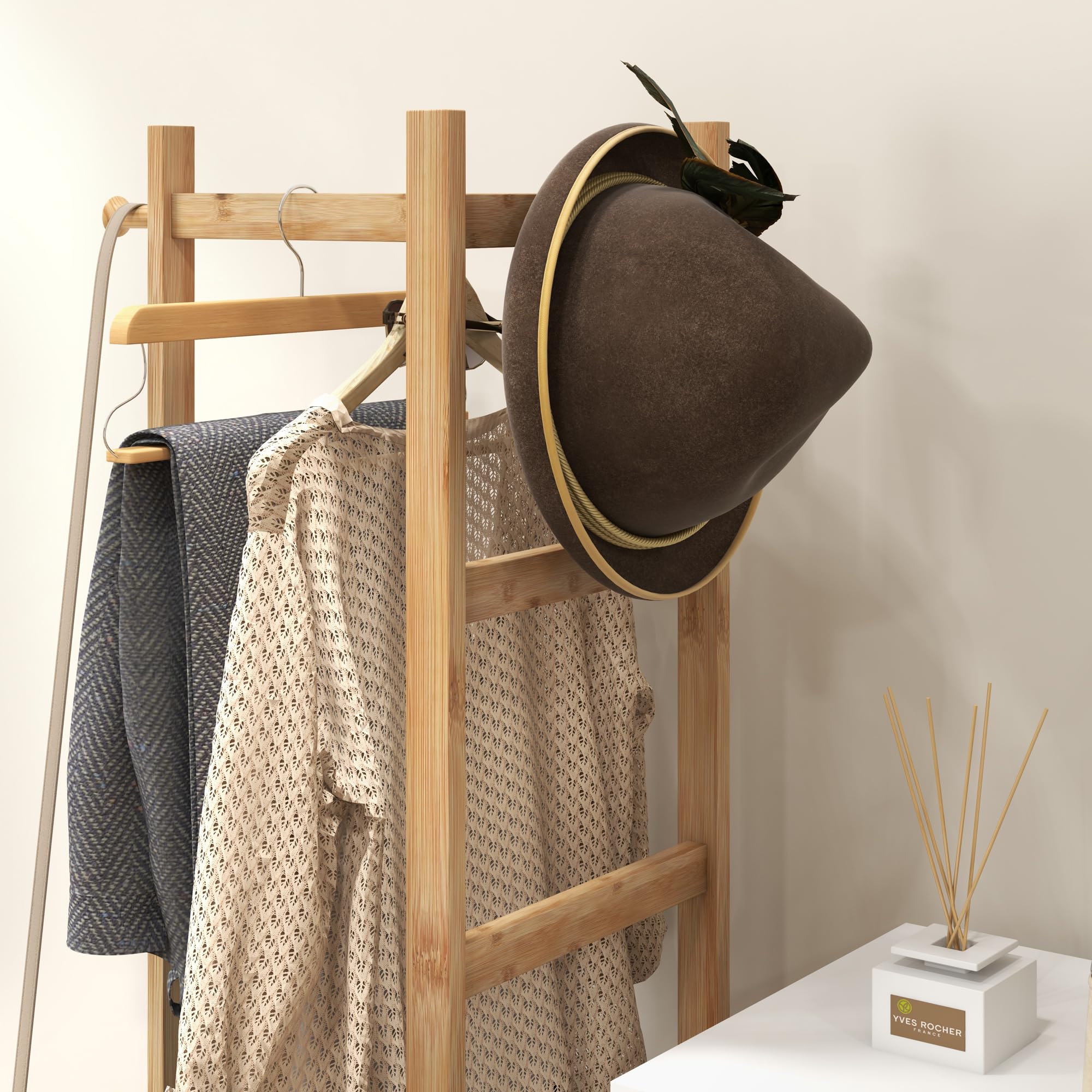 HOMCOM Perchero de Pie de Bambú con 2 Estantes 2 Ganchos Natural y Negro | 5 Barras, Perchero de Entrada Recibidor, Estructura de Acero, para Colgar Ropa, Pasillo Sala de Estar Dormitorio