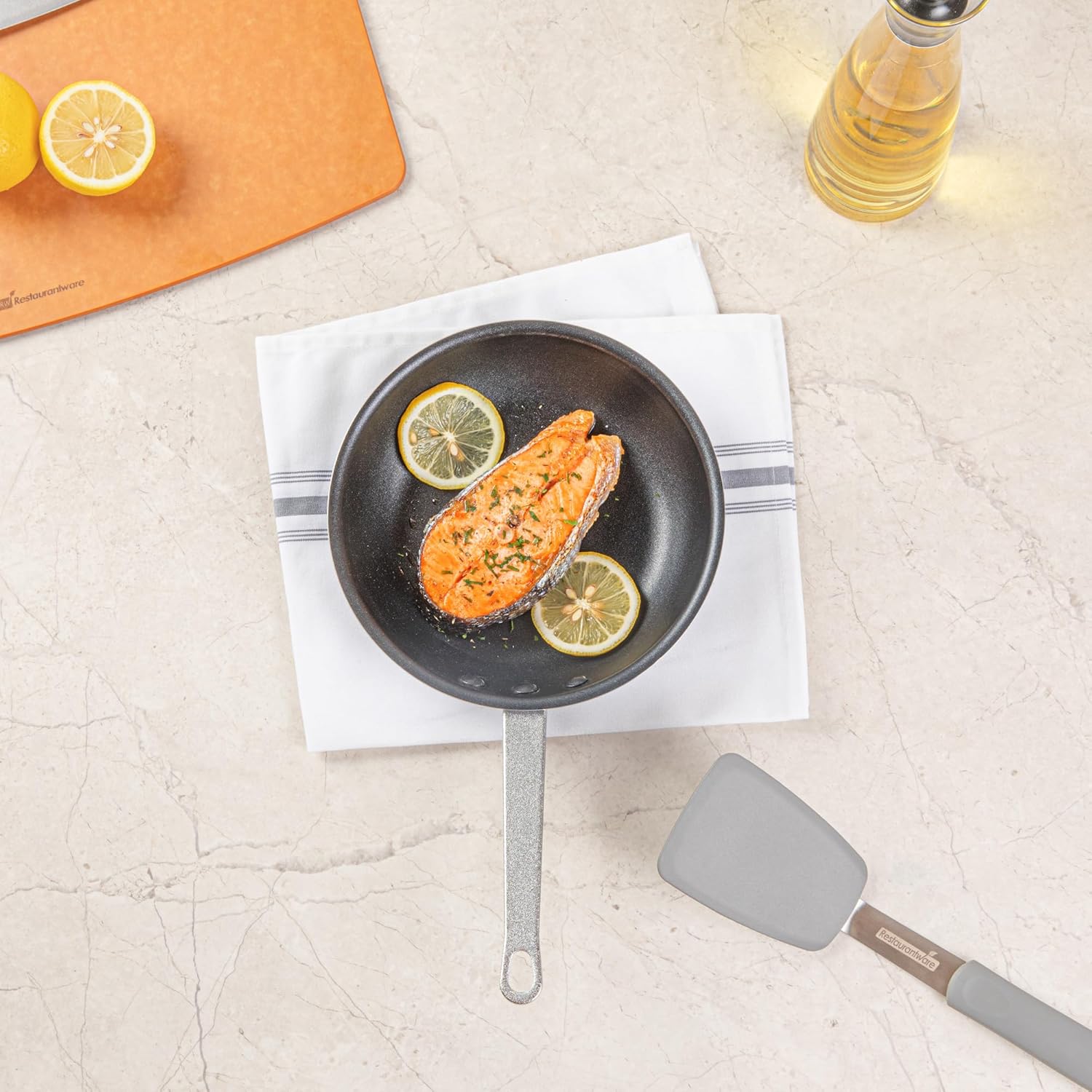 Restaurantware-Met Lux 8 Inch Fry Pans, Set Of 6 No-Stick Frying Pans - Induction-Ready, Triple-Riveted, Black Aluminum Cooking Skillets, Durable, For Searing, Sautéing, And Browning Food