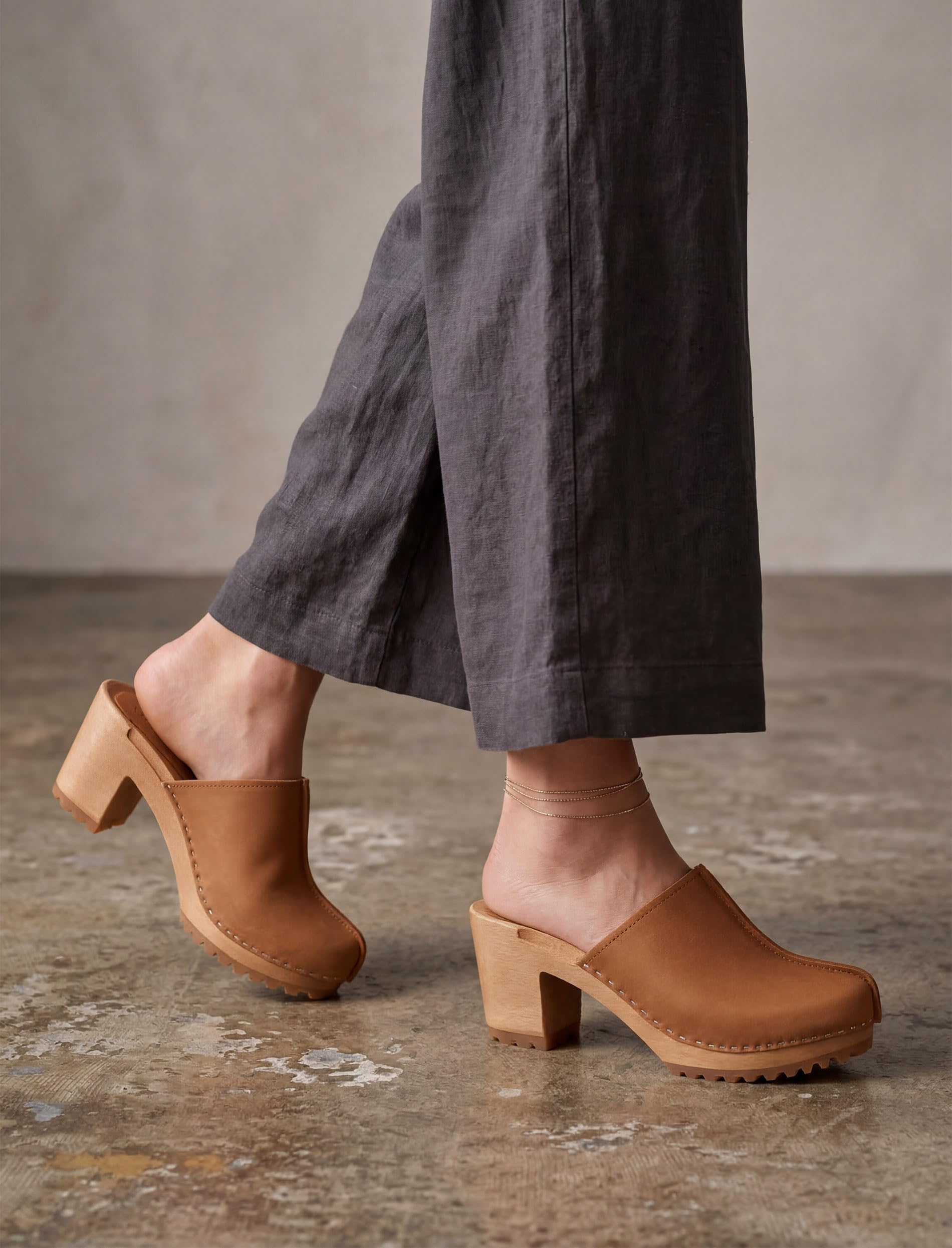 Vivisence Zoccoli Donna Nabuk, Suola in Legno, Punta Chiusa, Comodi Slip On per Ogni Giorno