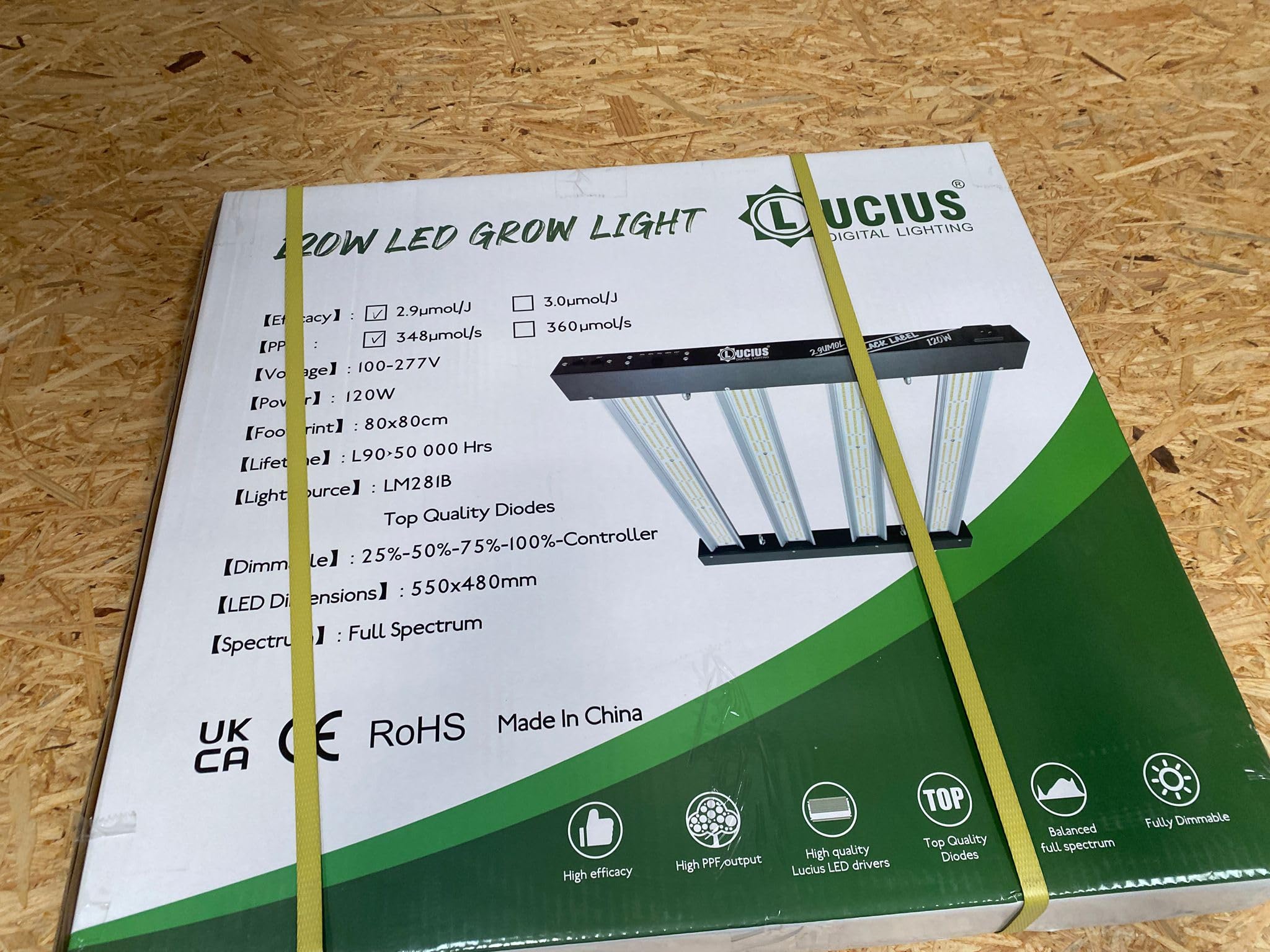LED 240W - Iluminación Espectro Completo para Cultivar Plantas en Interior - 2.9 µmol/J, Regulable - Panel LED Profesional para Crecimiento y Floración