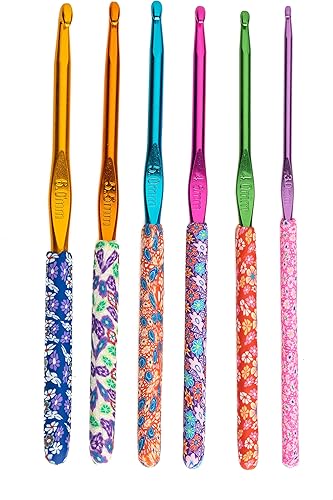 Miniatura 6 de The Quilted Bear Juego de ganchos de ganchillo  Ganchos de ganchillo florales de agarre suave premium con mango de arcilla polimérica, kit de 12