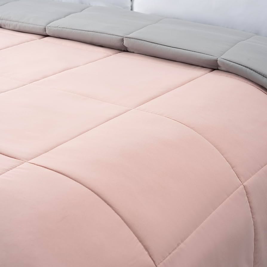 Amazon｜キルト クイーンサイズ ピンクとグレー ベッド