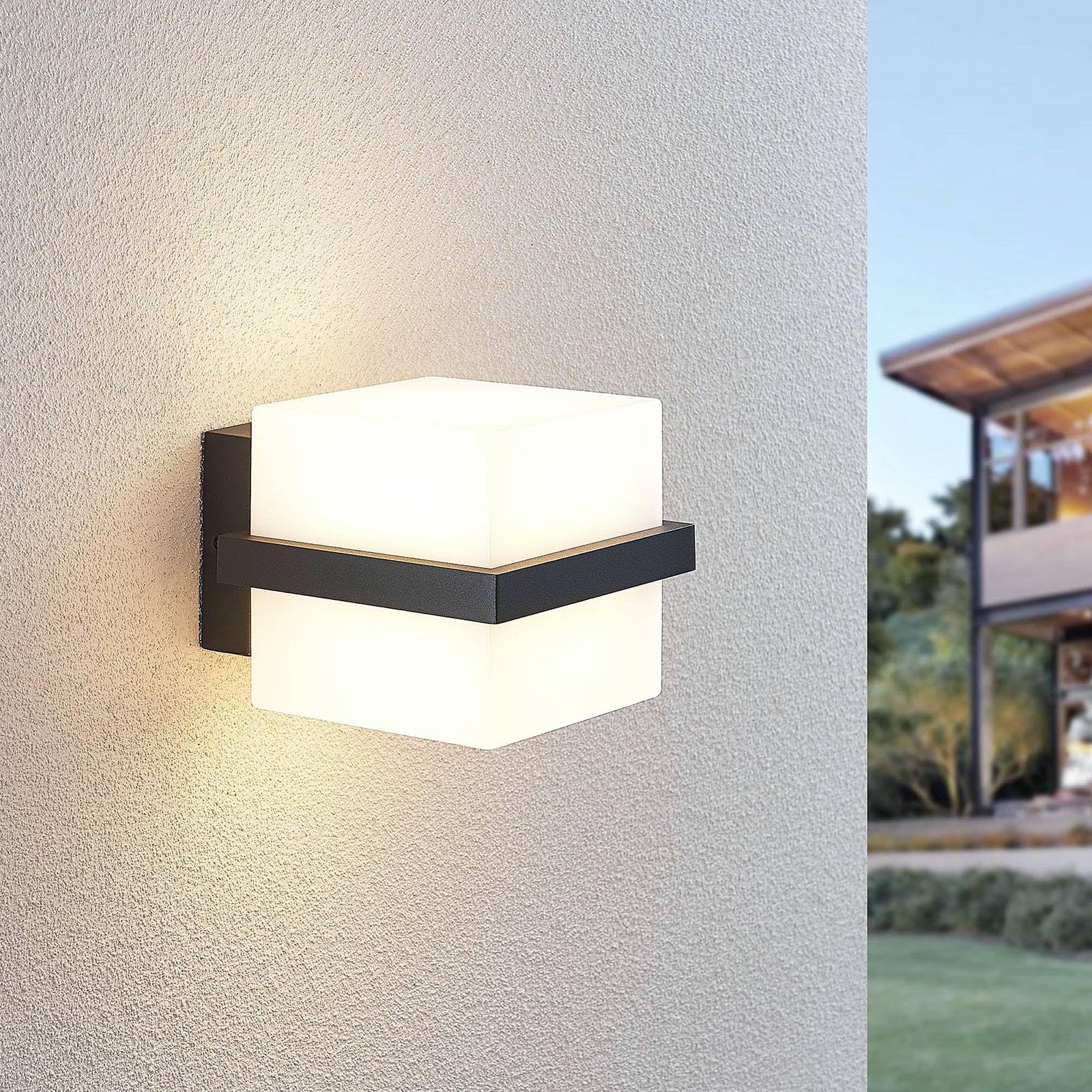 Lindby Applique LED da esterni (Moderno) colore Nero, lampadina inclusa applique lampada outdoor per facciata/parete terrazzo e