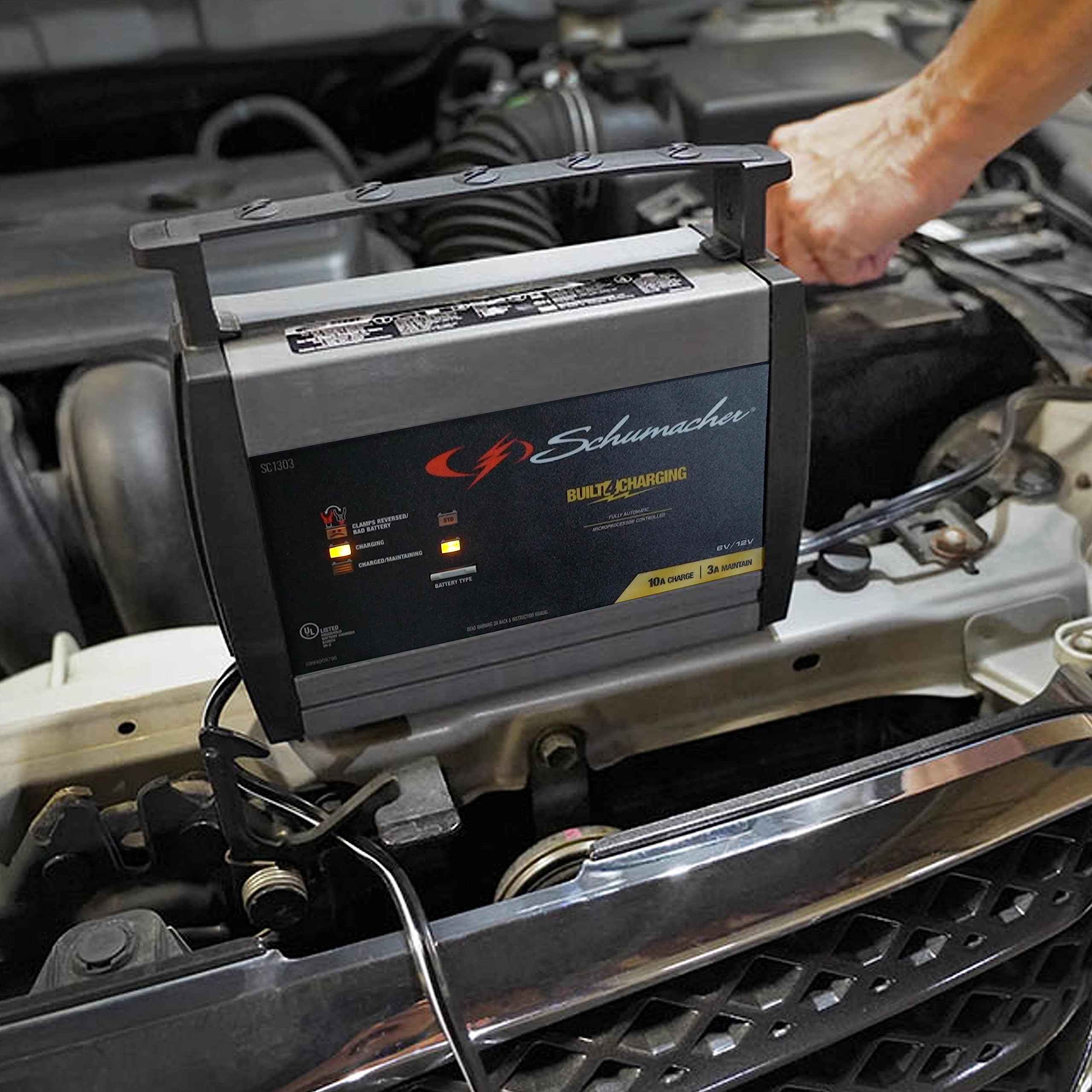 Snapklik.com : Schumacher Fully Automatic Battery Charger And