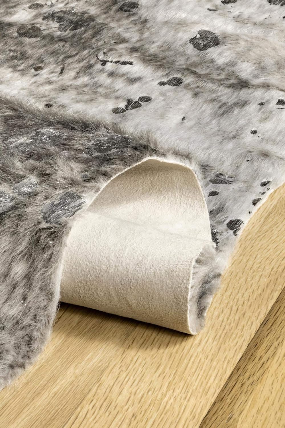 nuLOOM Tinley Spotted Faux Cowhide Area Rug, 5' x 6' 7", Grey
