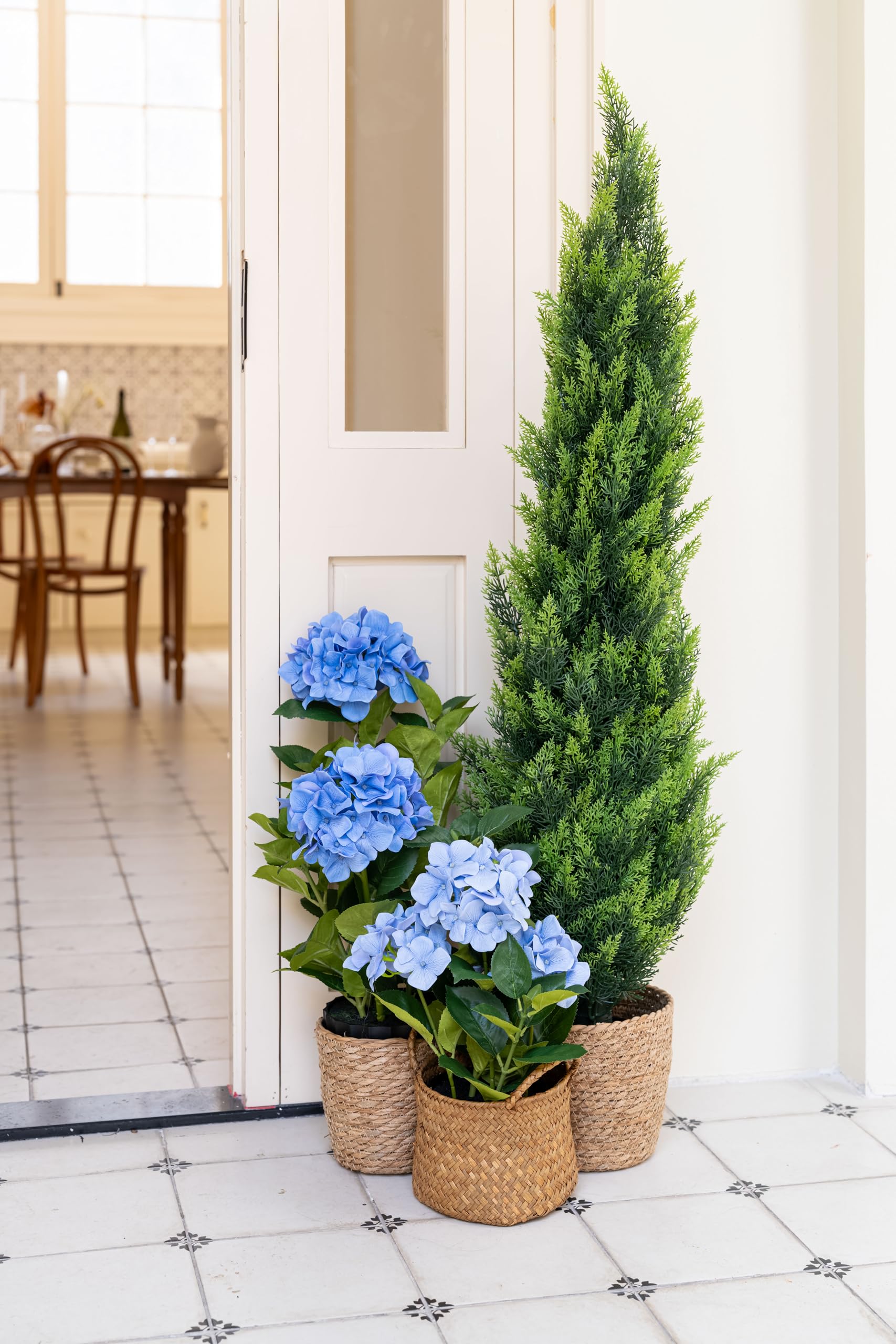Amazon.com: Avoeco Large Faux Hydrangea Tree in Pot  Lifelike Real-Touch Artificial  Hydrangea Plant for Indoor & Outdoor Decor, Perfect for Entrances and  Centerpieces (Blue, 17 Inch) : Home & Kitchen