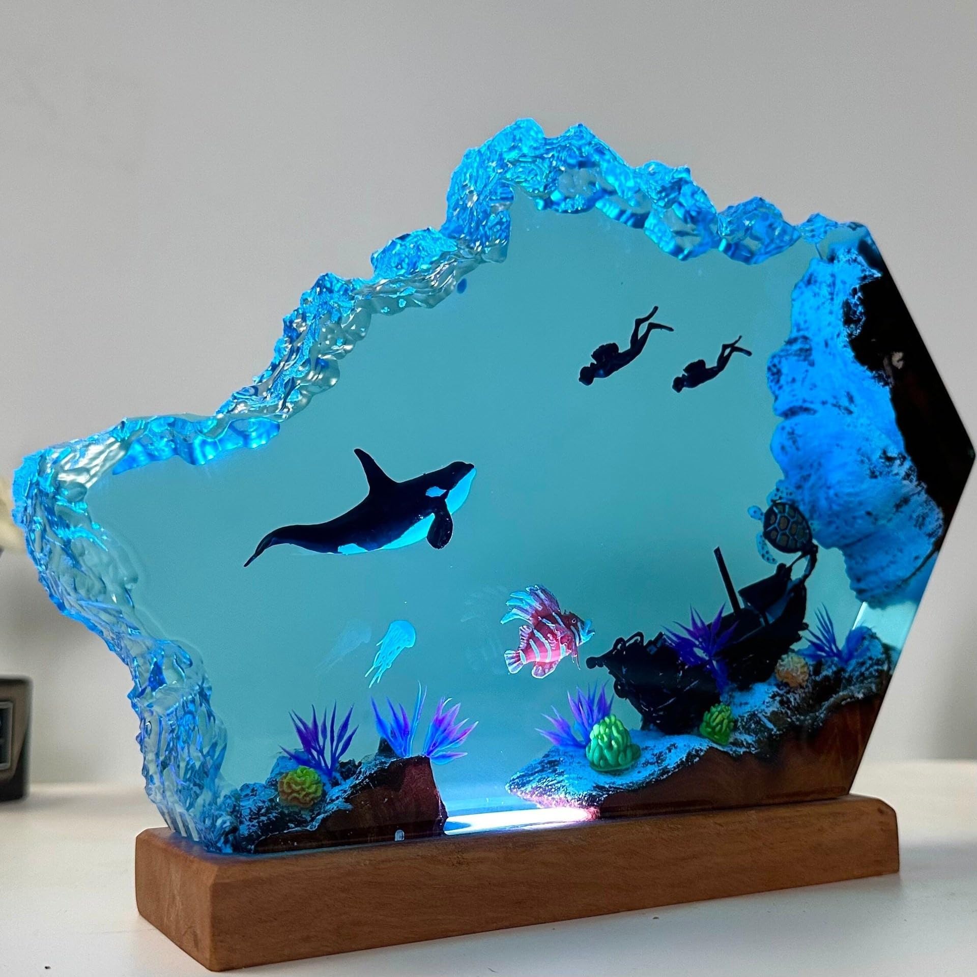 Lámpara de resina epoxi para el océano, luz nocturna única de buzo y ballena jorobada, decoración LED oceánica, para la familia