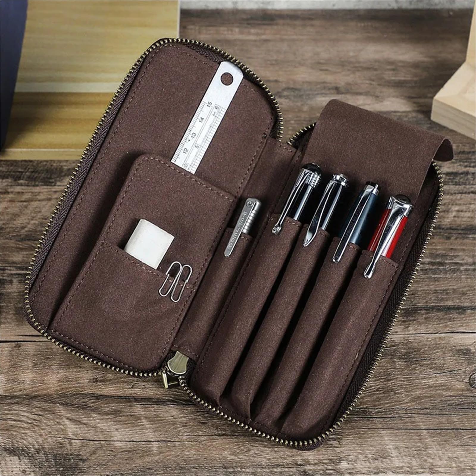 Estuche de Cuero con Cremallera Multifuncional for 4 lápices o bolígrafos. Ideal for Estudiantes.