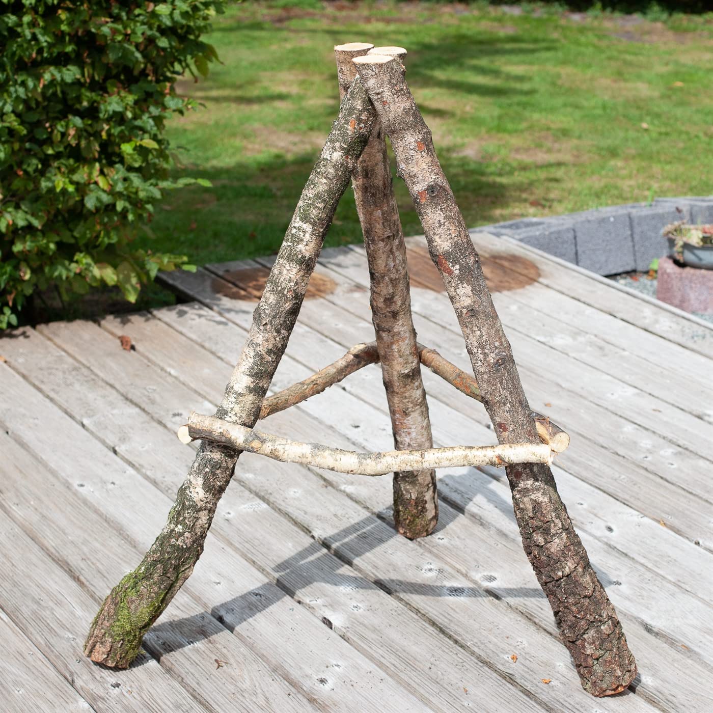 VOSS.garden Leichter Vogelhausständer aus Naturbelassenen Birkenholz, 110cm groß, Reetdach Vogelhäuser, Vogelhaus Vogelhäuschen Aufsteller für Vogelhäuser