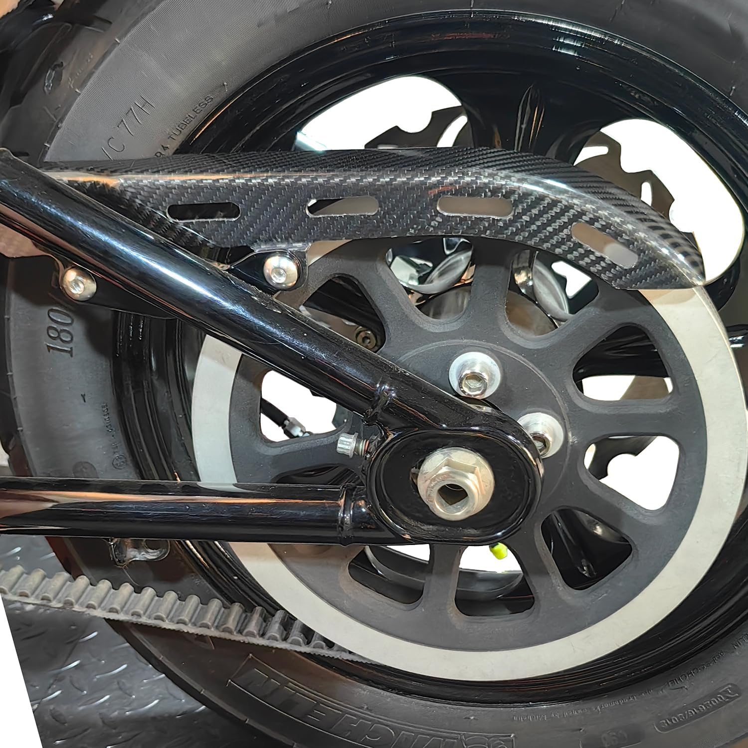 Carbon Fiber Rear Chain Guard Cover, Compatible with Harley Davidson 2018-2026 Softail FXBB, FXBR, FXLRST, FLSL, FLSB, FXFBS, FXST, FLDE