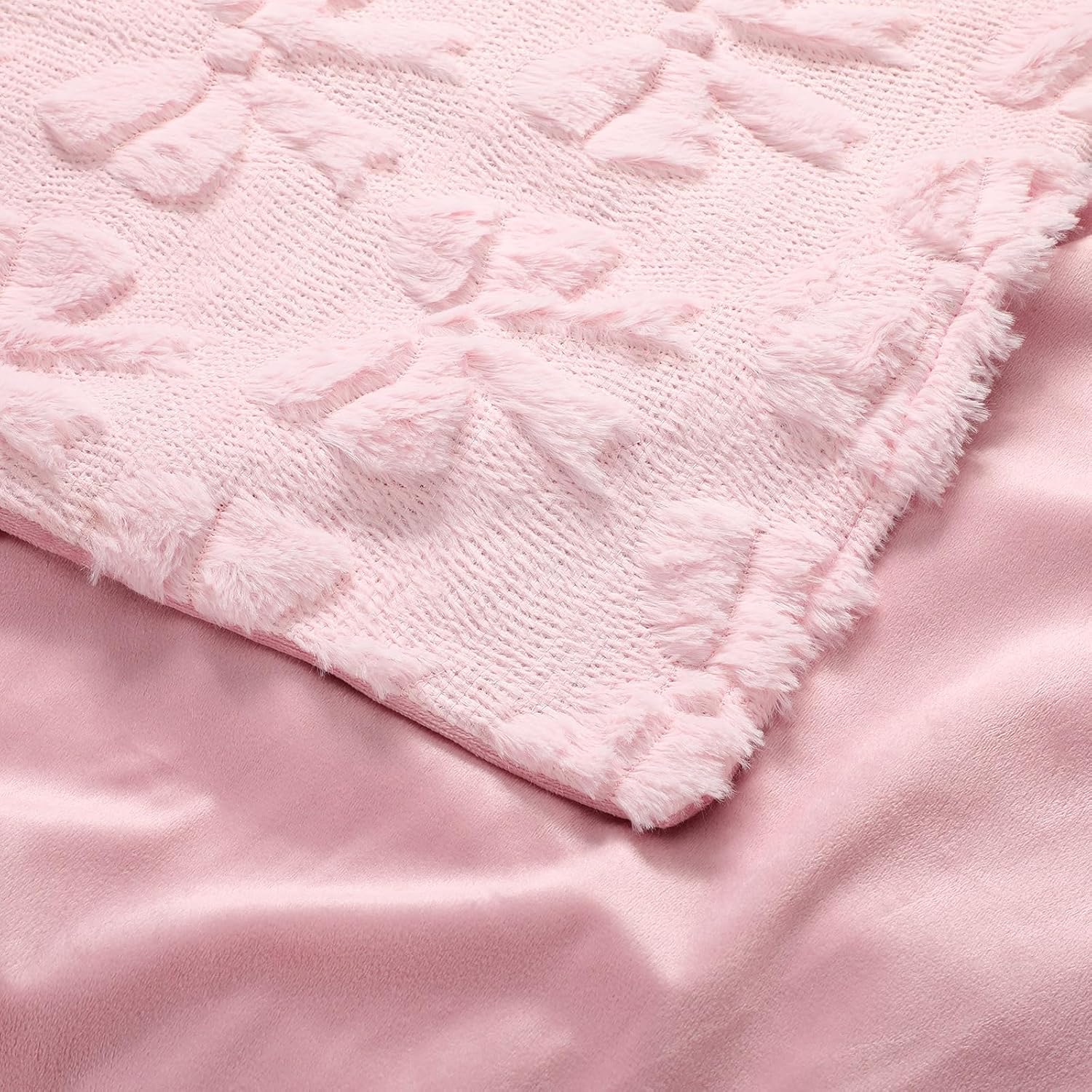 Gilprop Light Pink Bow Blanket Throw Coquette Room Decor Cute Aesthetic Decorative Girl Christmas Soft Fuzzy Plush Faux Fur Cozy Blankets for Couch Sofa Bed Gifts for Holiday Adults Wife 50 x 60 Inch