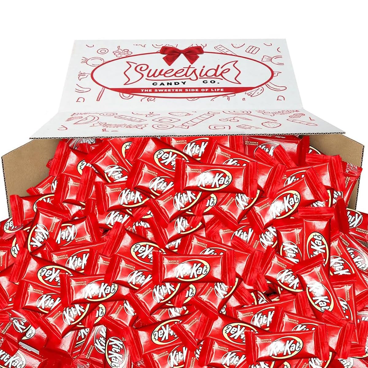 Chocolate Bars KitKat – 5lb Candy Pack – Delicious and Crunchy Chocolate Candy Bulk for Adults and Kids – Party Pack – Holiday, Full Size