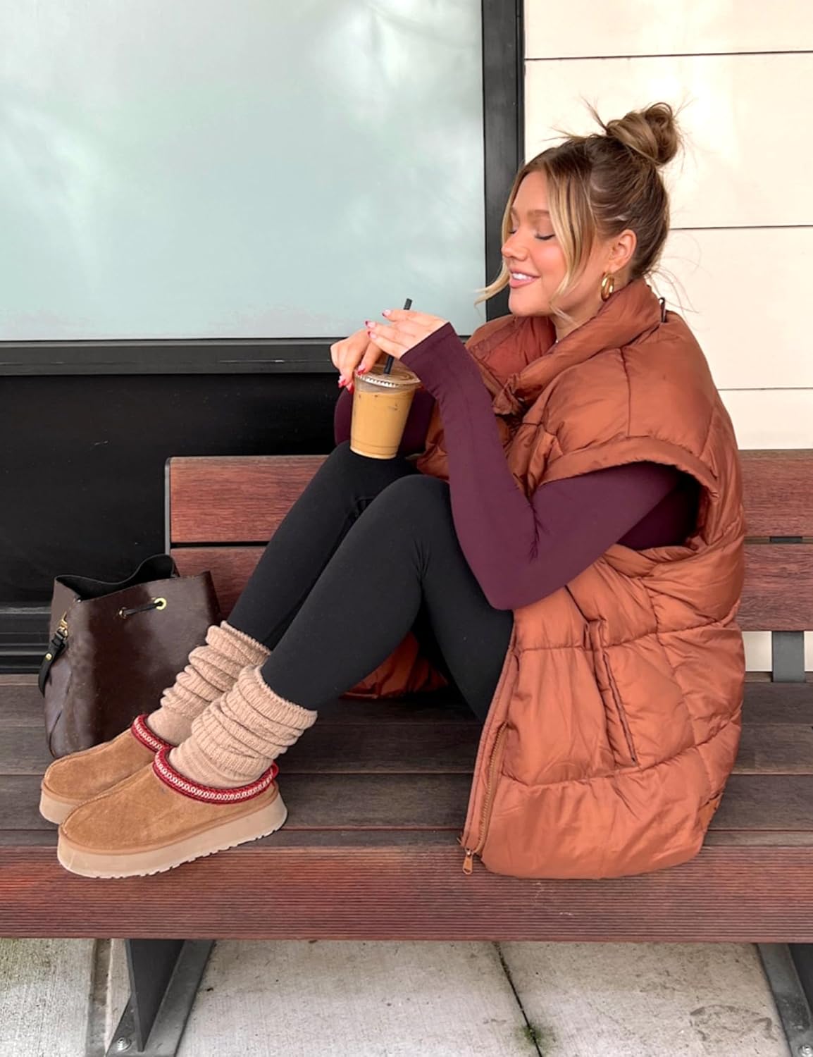 APAFES Women Winter Oversized Puffer Vest Quilted Lightweight Stand Collar Sleeveless Padded Puffy Jackets Coat with Pockets - Image 2