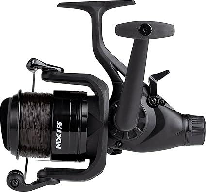 El carrete giratorio Mitchell Mx1 ofrece un sistema de arrastre suave, diseño robusto de alto rendimiento y sistema de carrete libre, ideal para la pesca de carpas y otras especies.