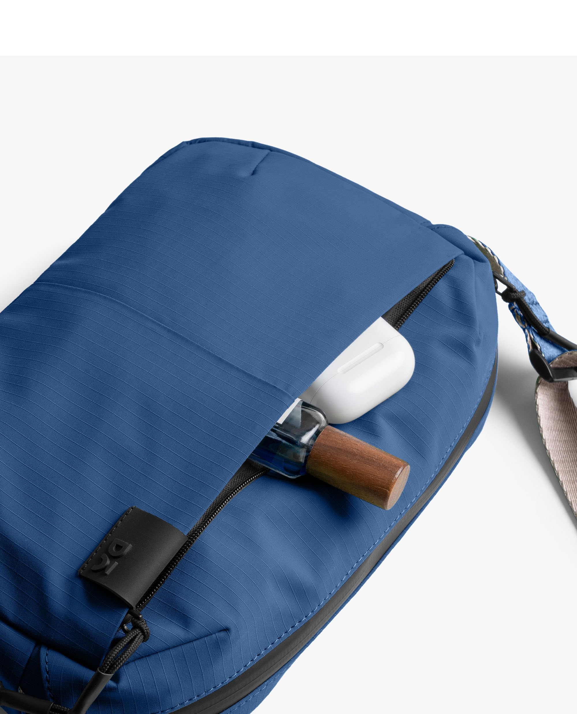 DailyObjects Pivot Sling Crossbody Bag - Lagoon 4