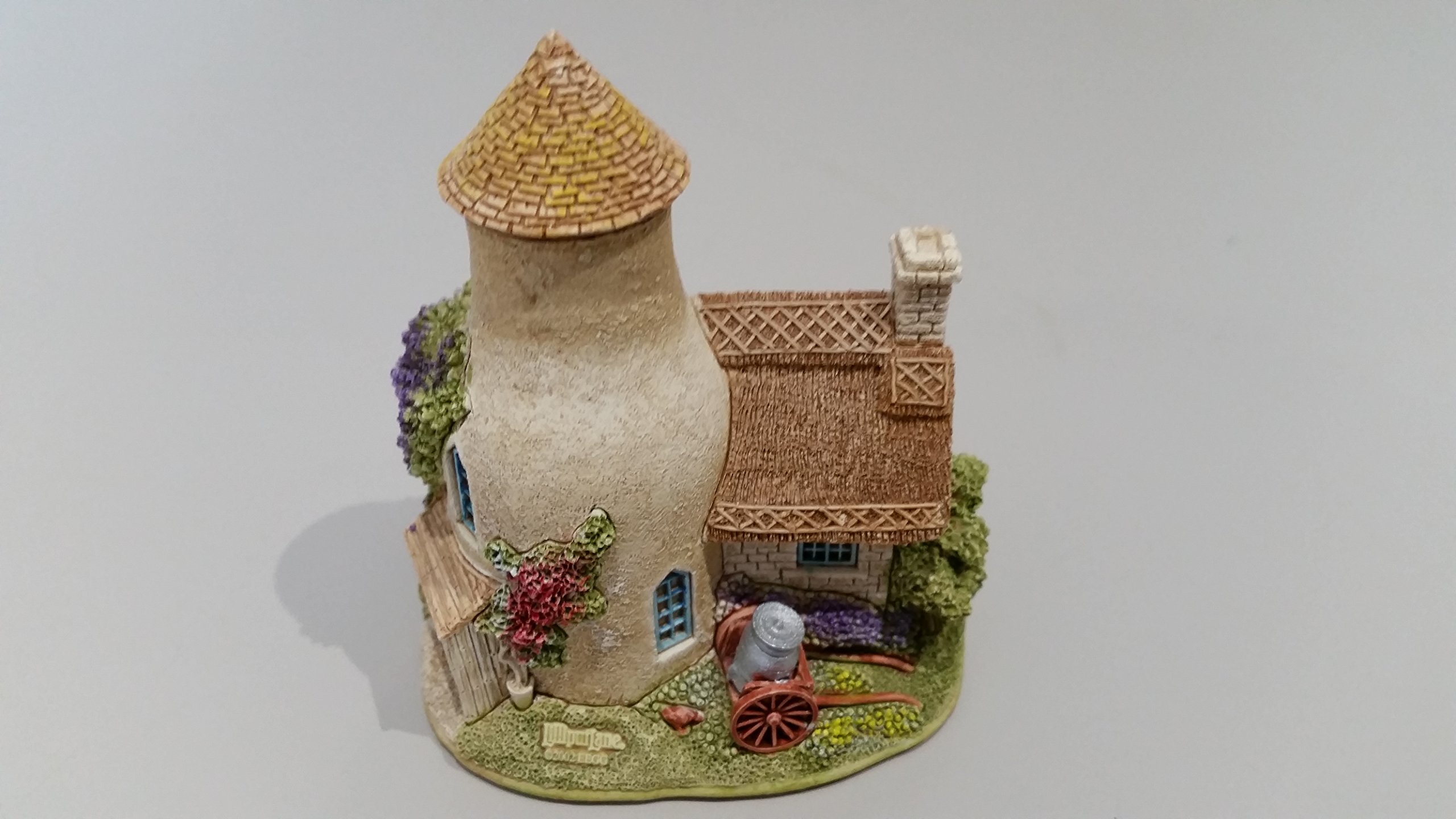 Lilliput Lane Gold Top : Amazon.co.uk: Home & Kitchen
