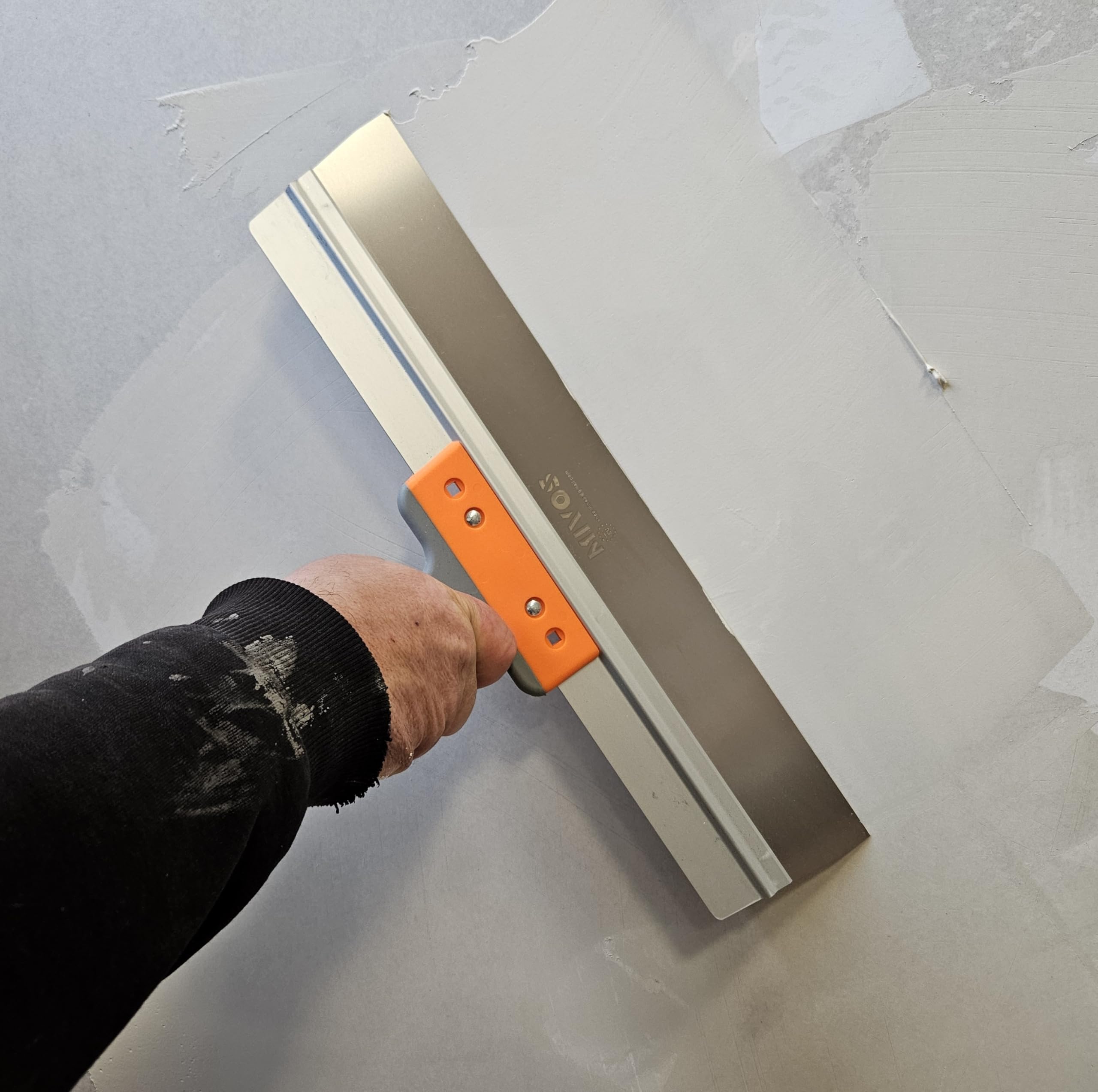 Mivos Szpachla fasadowa ze stali nierdzewnej 450 x 60 mm - Szpachelka elewacyjna do dużych powierzchni - Nóż do gładzi 450 mm z z miękkim uchwytem - Szpachelka do wygładzania wyprodukowana w UE
