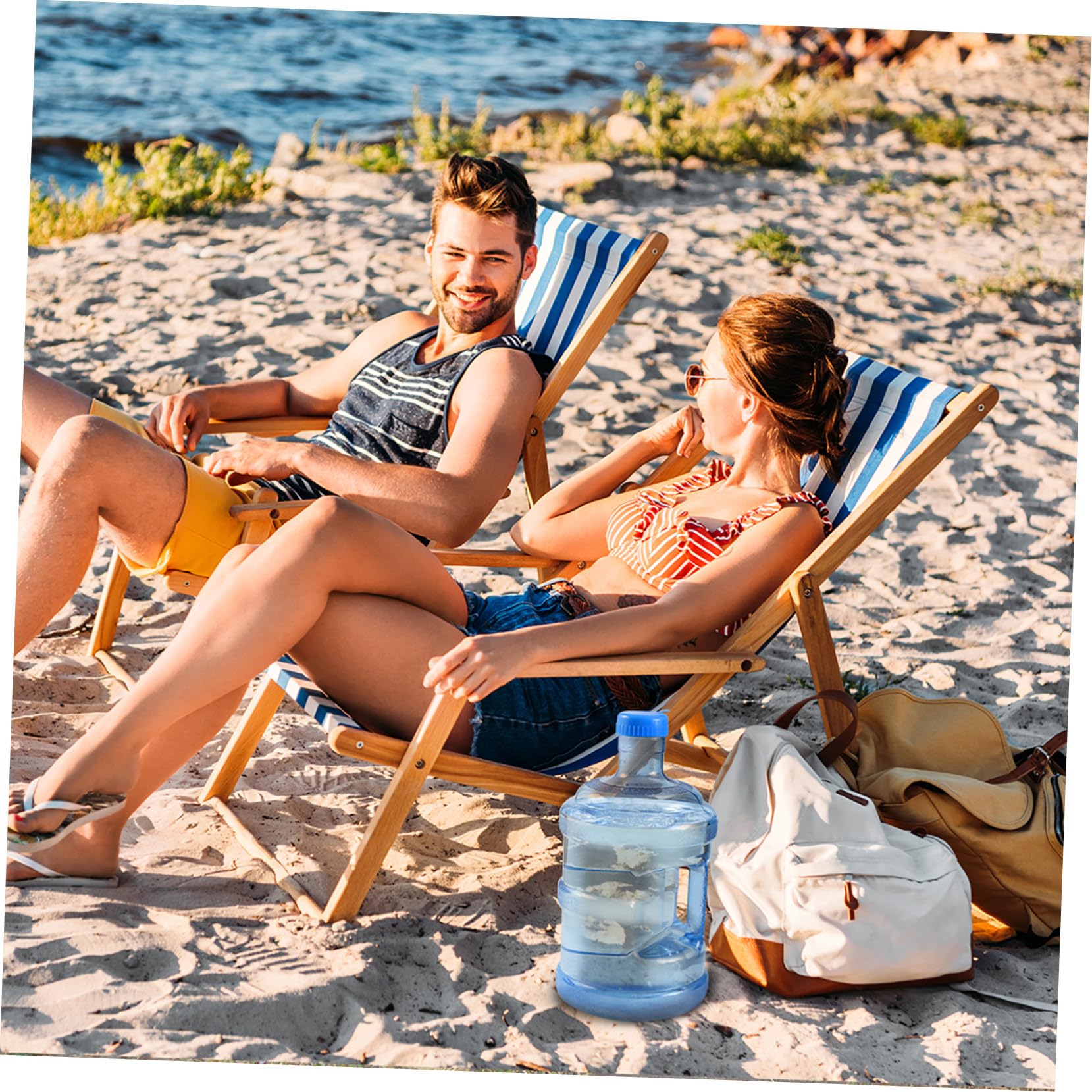 Supvox Mineralwasserflasche und Griff 5 Liter mit Schraubverschluss Auspc Hoher Dichtungsleistung Tragbarer Wasserbehälter Zufälliger Stil für Auto und Outdoor