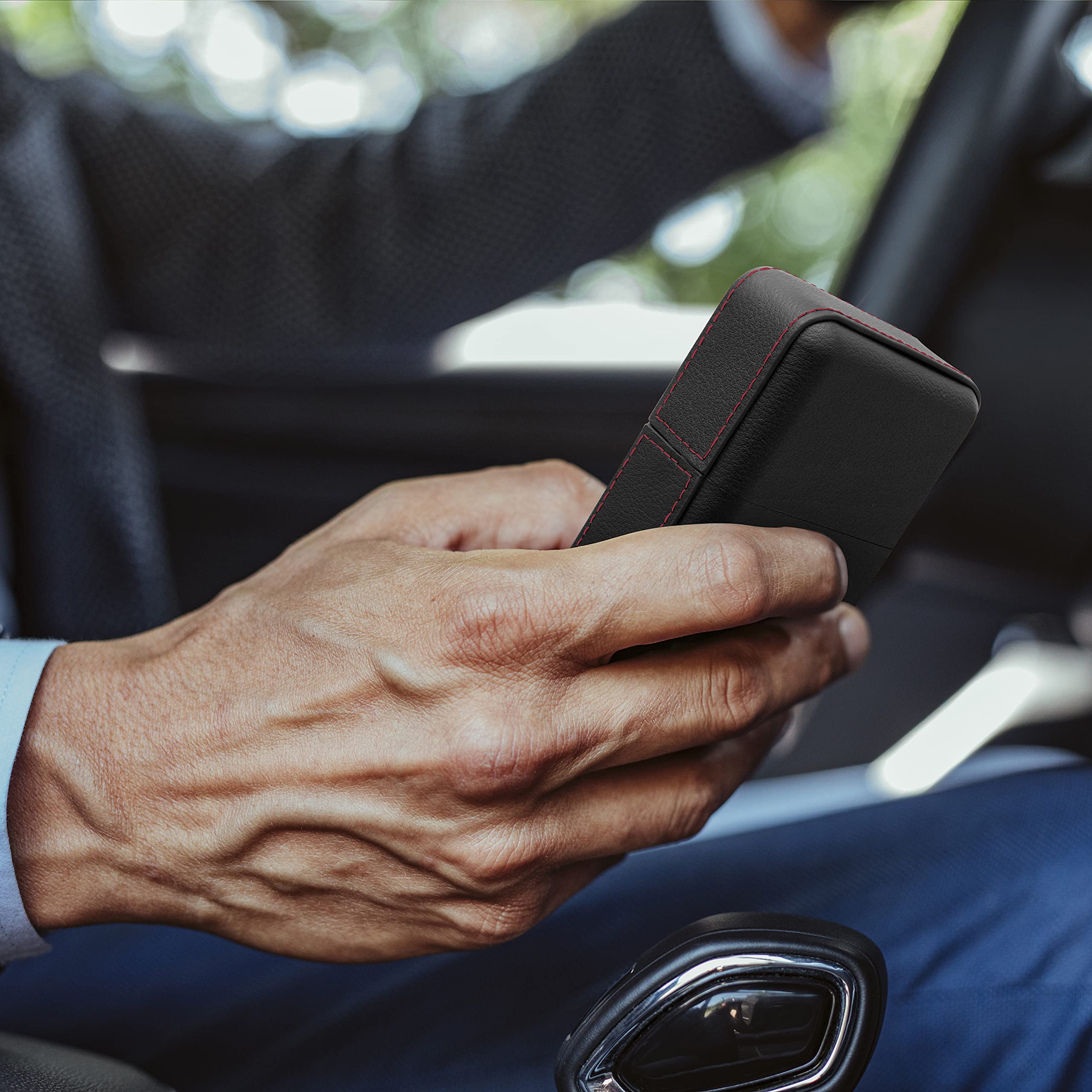 Keyless Go Schutz Autoschlüssel - Extra Groß - TÜV geprüft - Zuverlässige Funkschlüssel Abschirmung - RFID Blocker Schlüsseletui Echt-Leder - Auto Diebstahlschutz Box - Schwarz