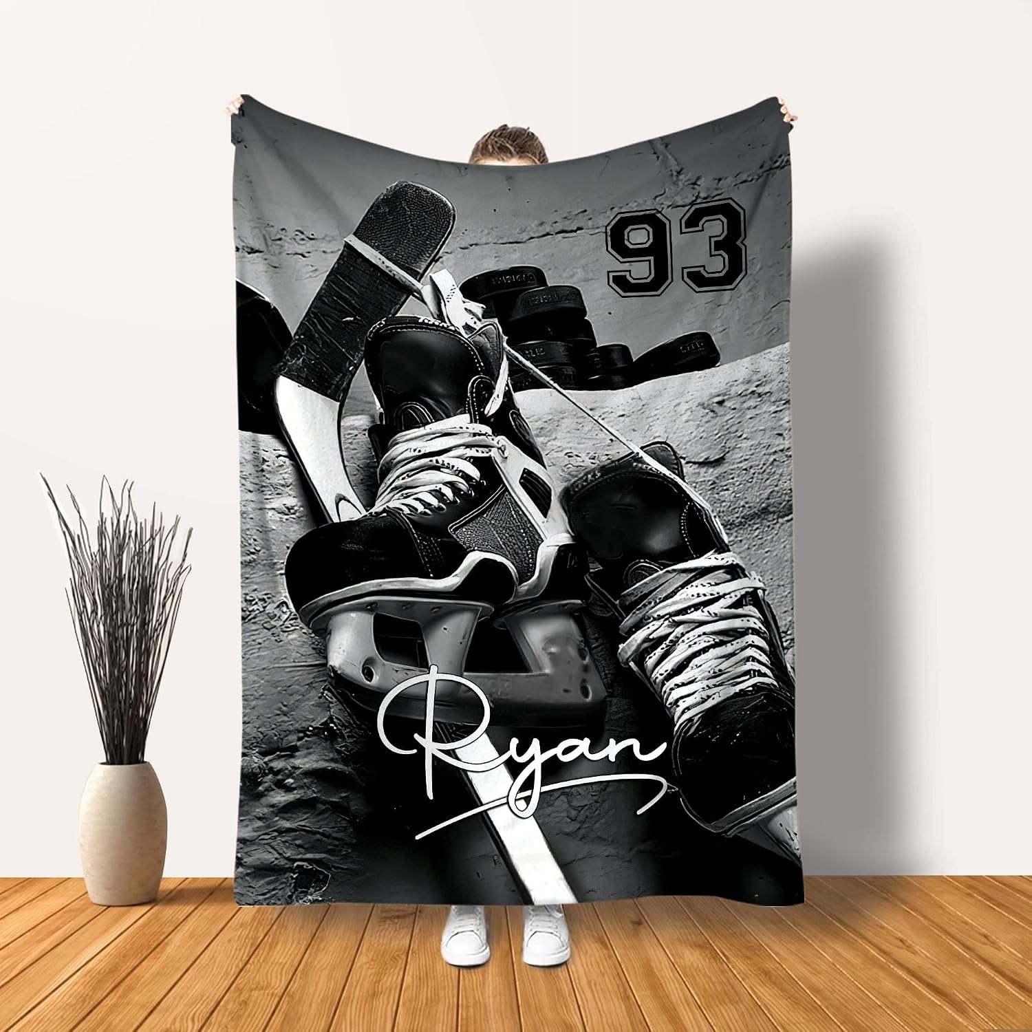 Personalized Hockey Blanket with Name & Number, Custom Hockey Throw Blanket, Hockey Gifts for Boy Men Soft and Comfortable Blanket, Hockey Lovers Gifts