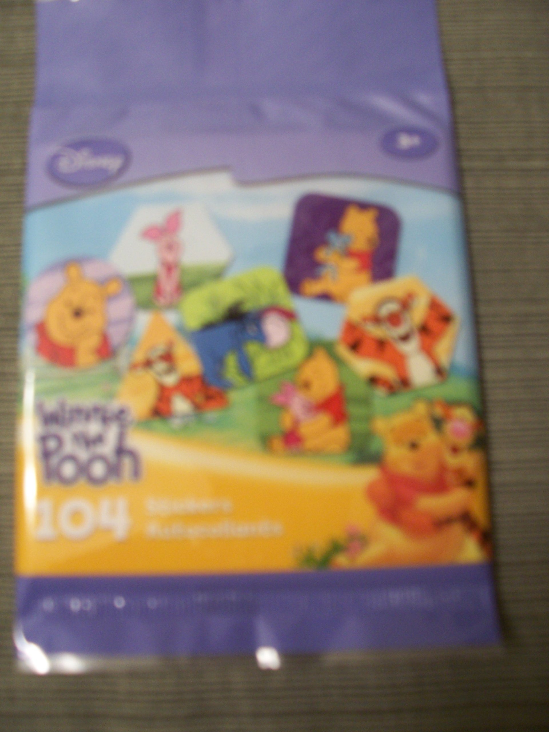Disney Winnie the Pooh 104 Stickers Autocollants