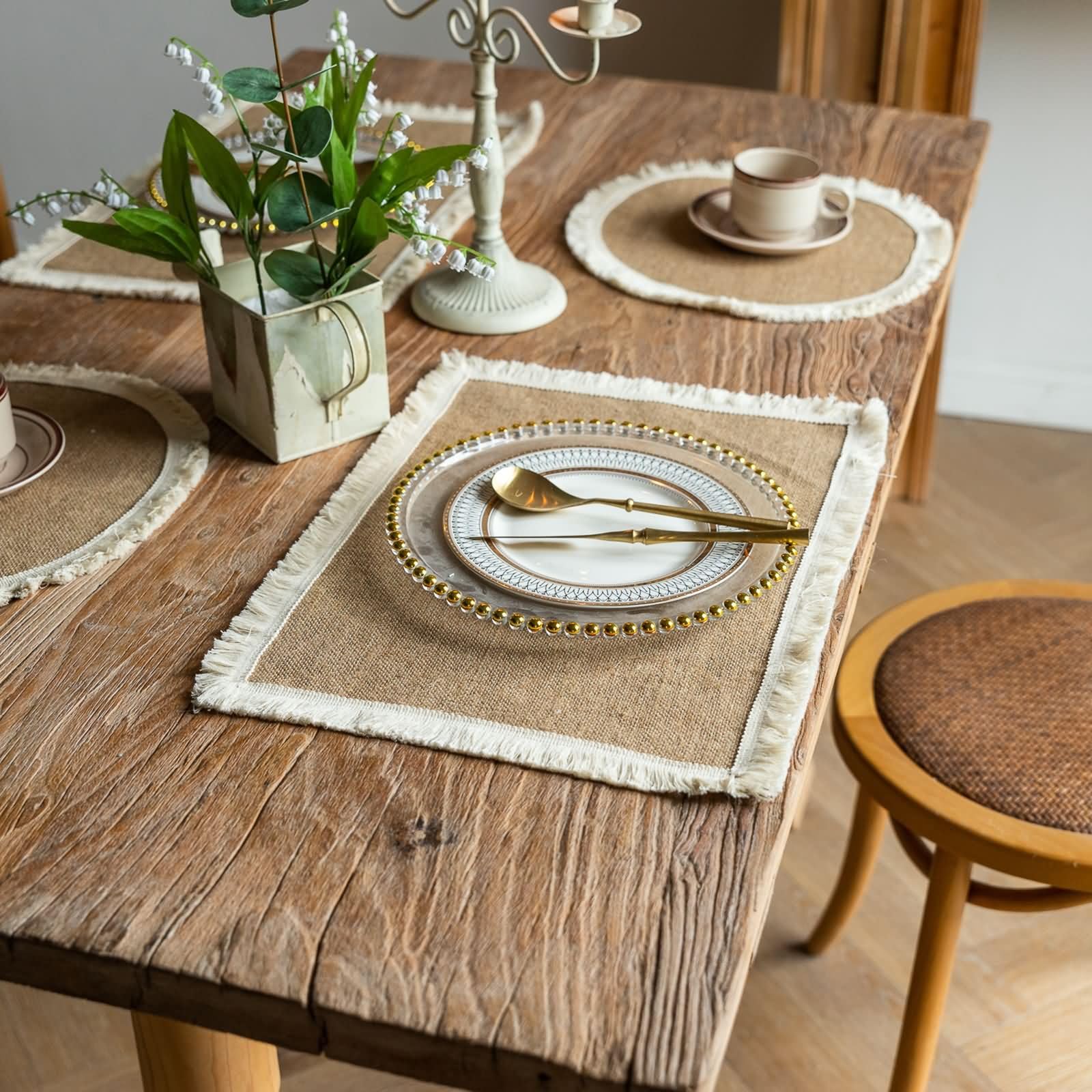 Napperon Table Salle a Manger Lot de 8, 30 x 45 CM Napperon Table Antidérapant Restaurant Lavable Lin Brun Beige, Couleur Unie avec Gland