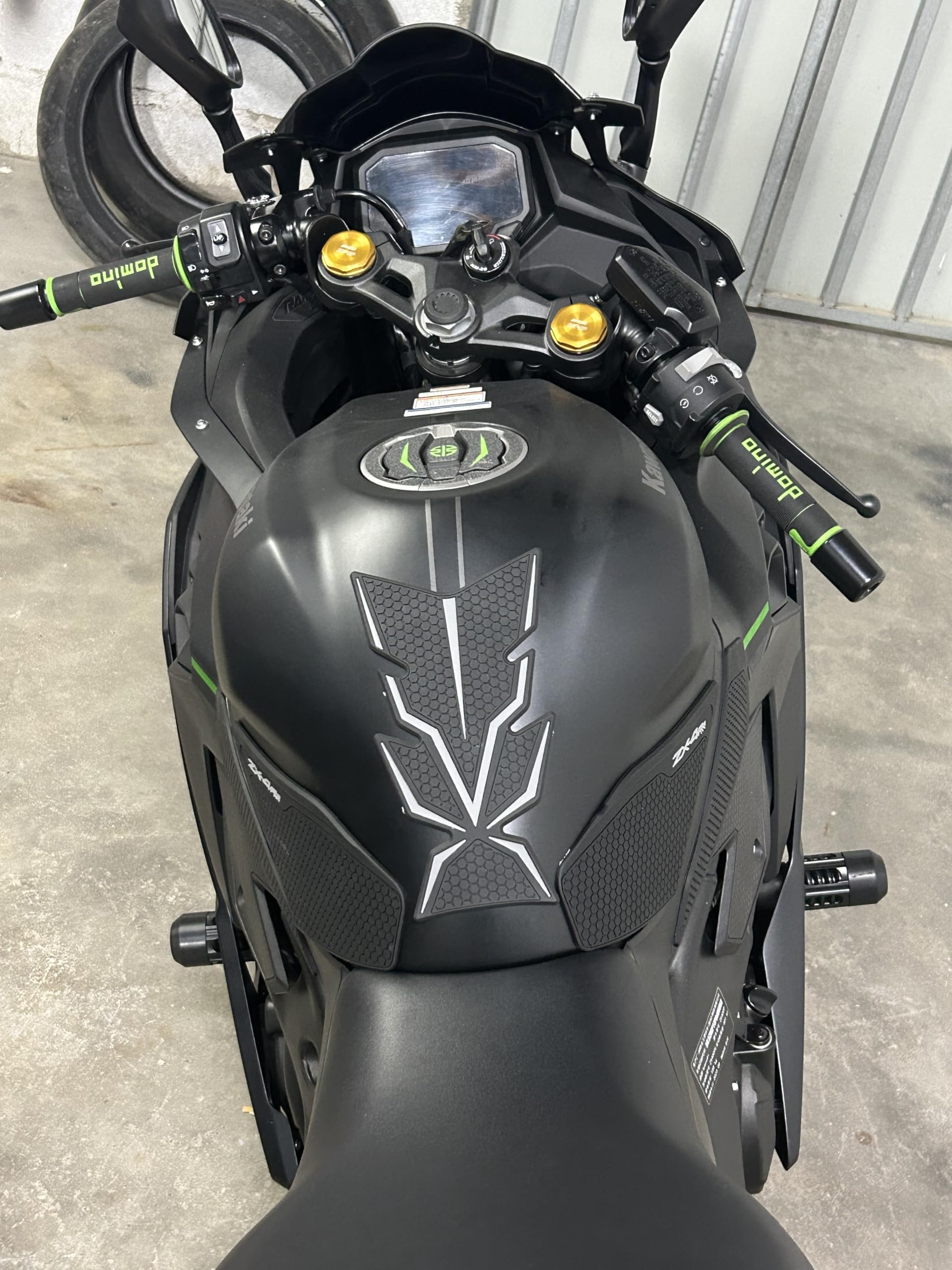 Amazon | トラクションパッド タンクキット に対応 カワサキ ZX-25R/SE