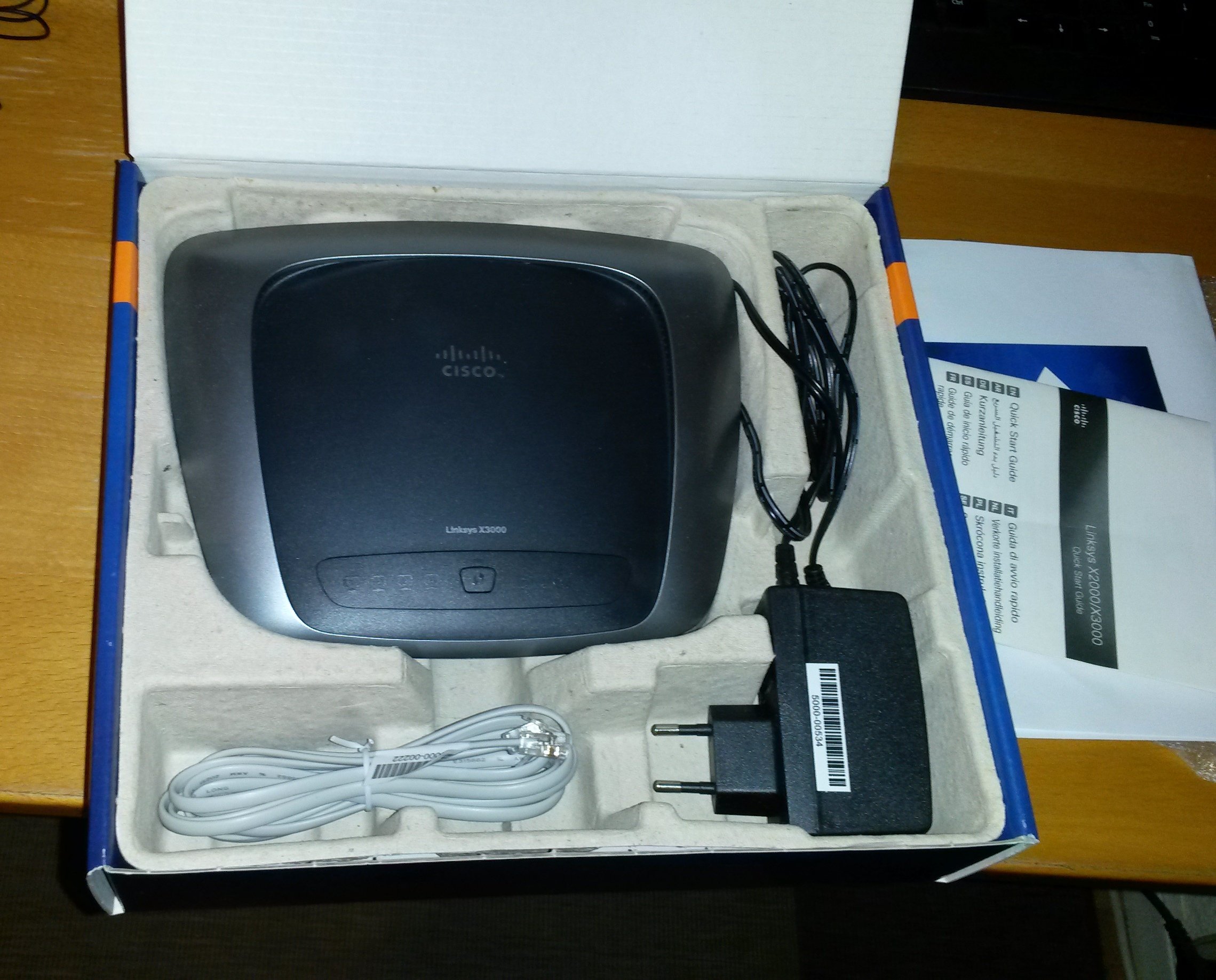 Linksys X3000-EZ - Modem & Router Wireless N 300. Firewall. 1 p. DSL, 1 p.WAN, 4 p. switch G,1 p USB. Software Cisco Connect x istallazione semplice